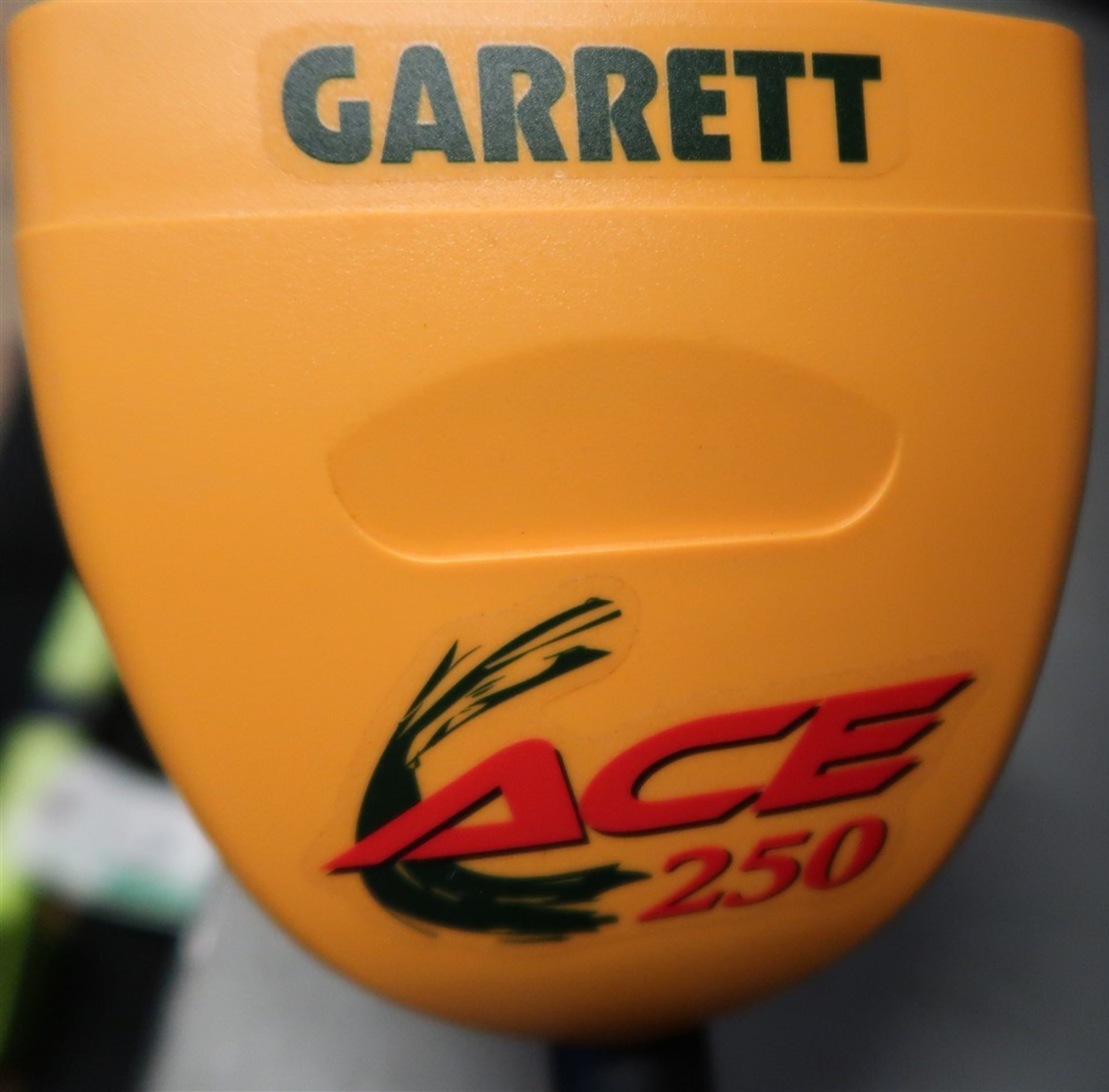 GARRETT ACE 250 METAL DETECTOR - Image 2 of 2