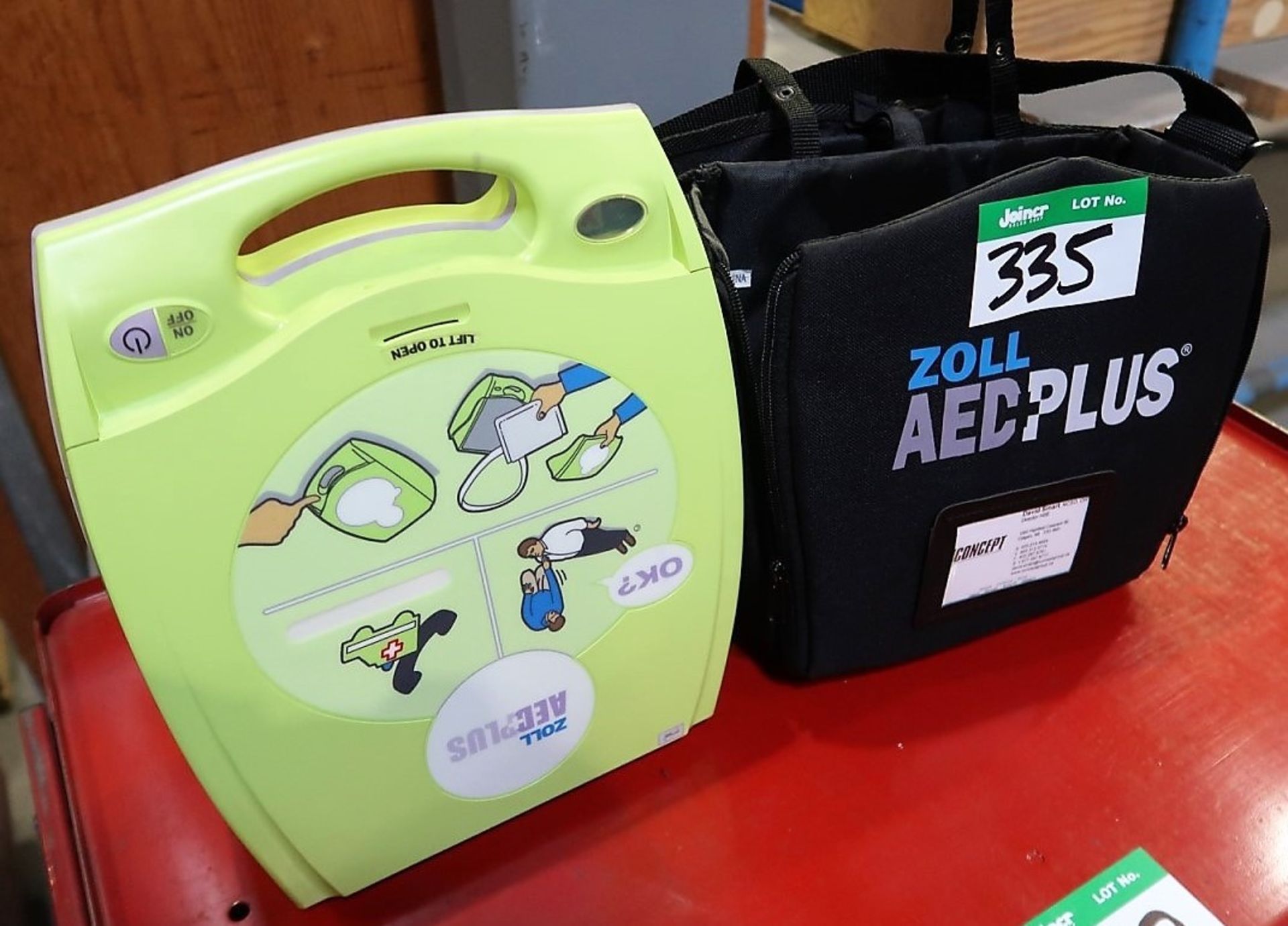 ZOLL AED PLUS AUTOMATED EXTERNAL DEFIBRILLATOR