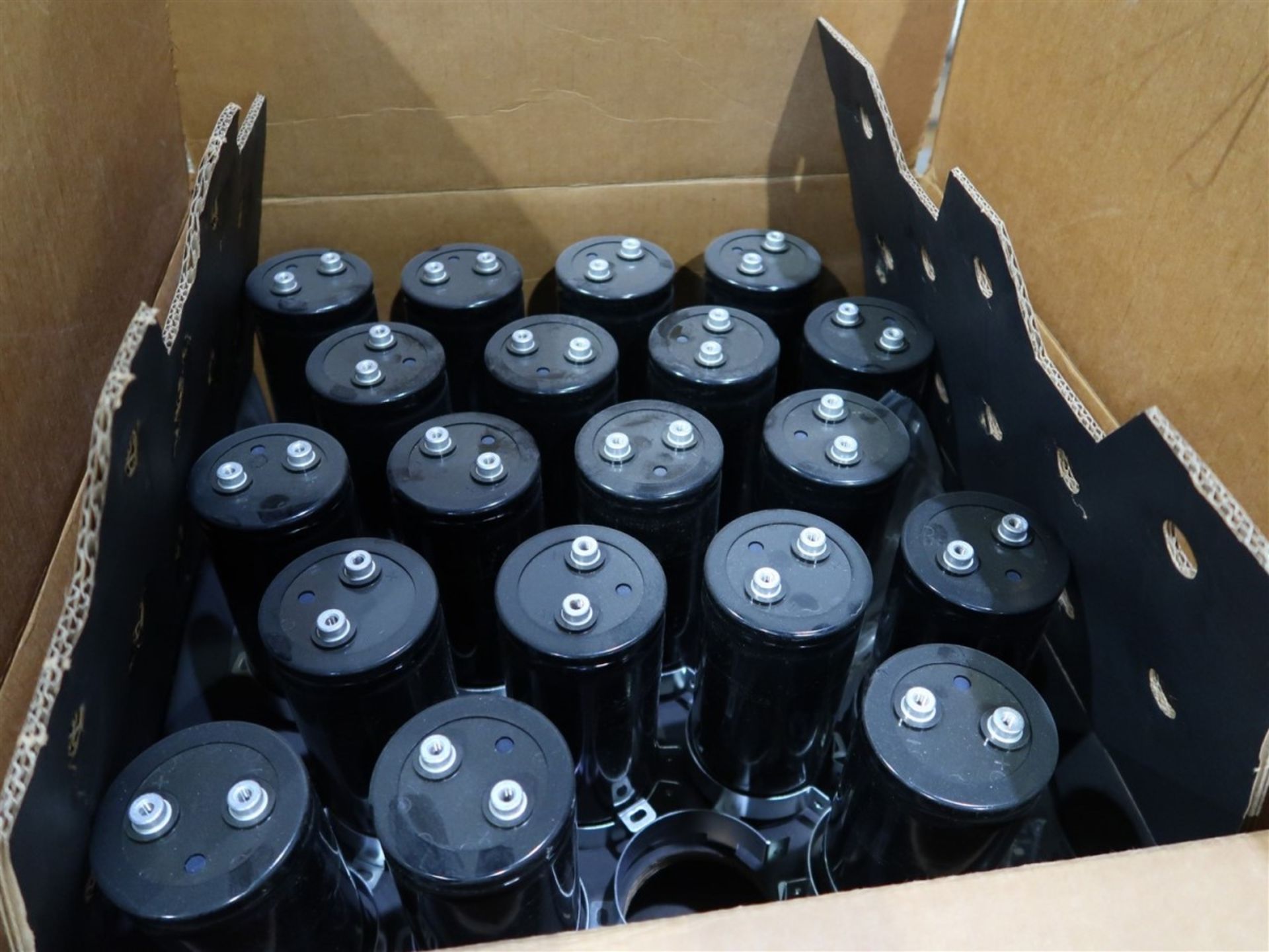 BOX OF 20 NIPPON CHEMI-CON 350V CAPACITORS - Image 2 of 2