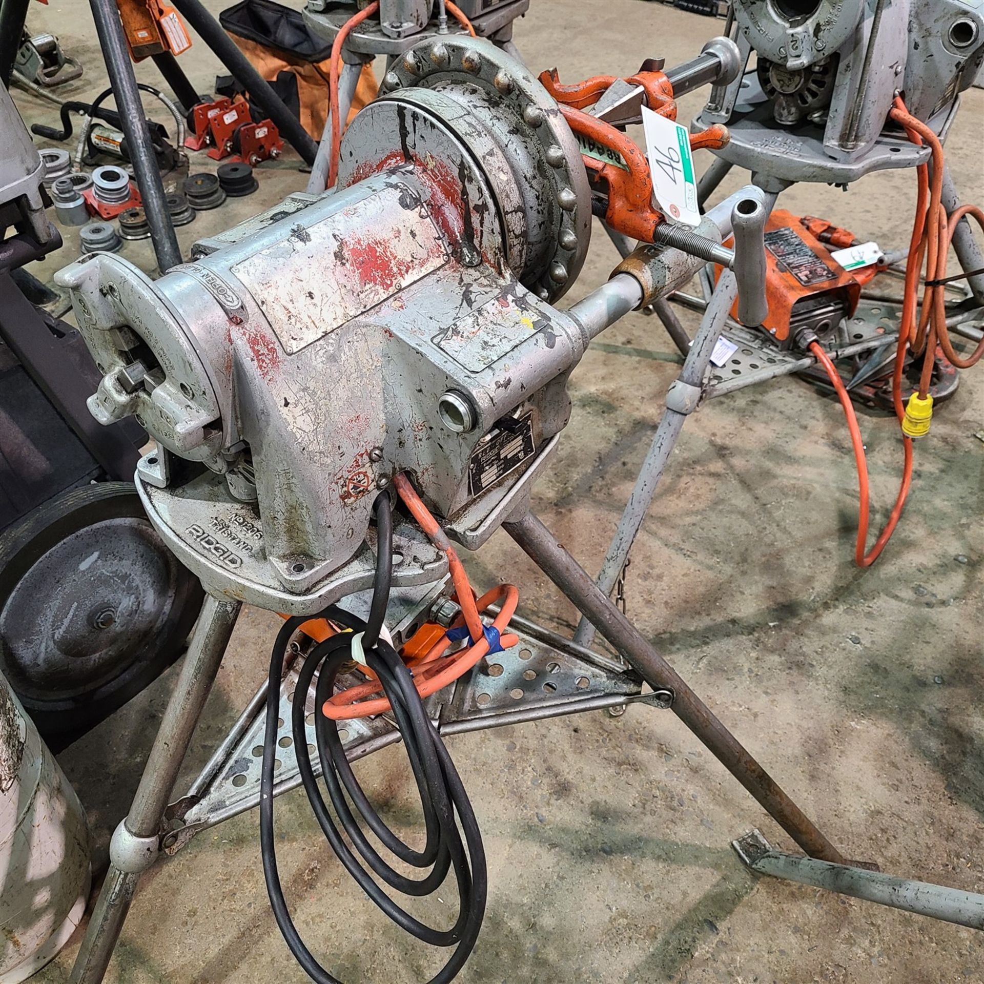 RIDGID 300 PIPE THREADER W/TRI STAND - Image 2 of 2