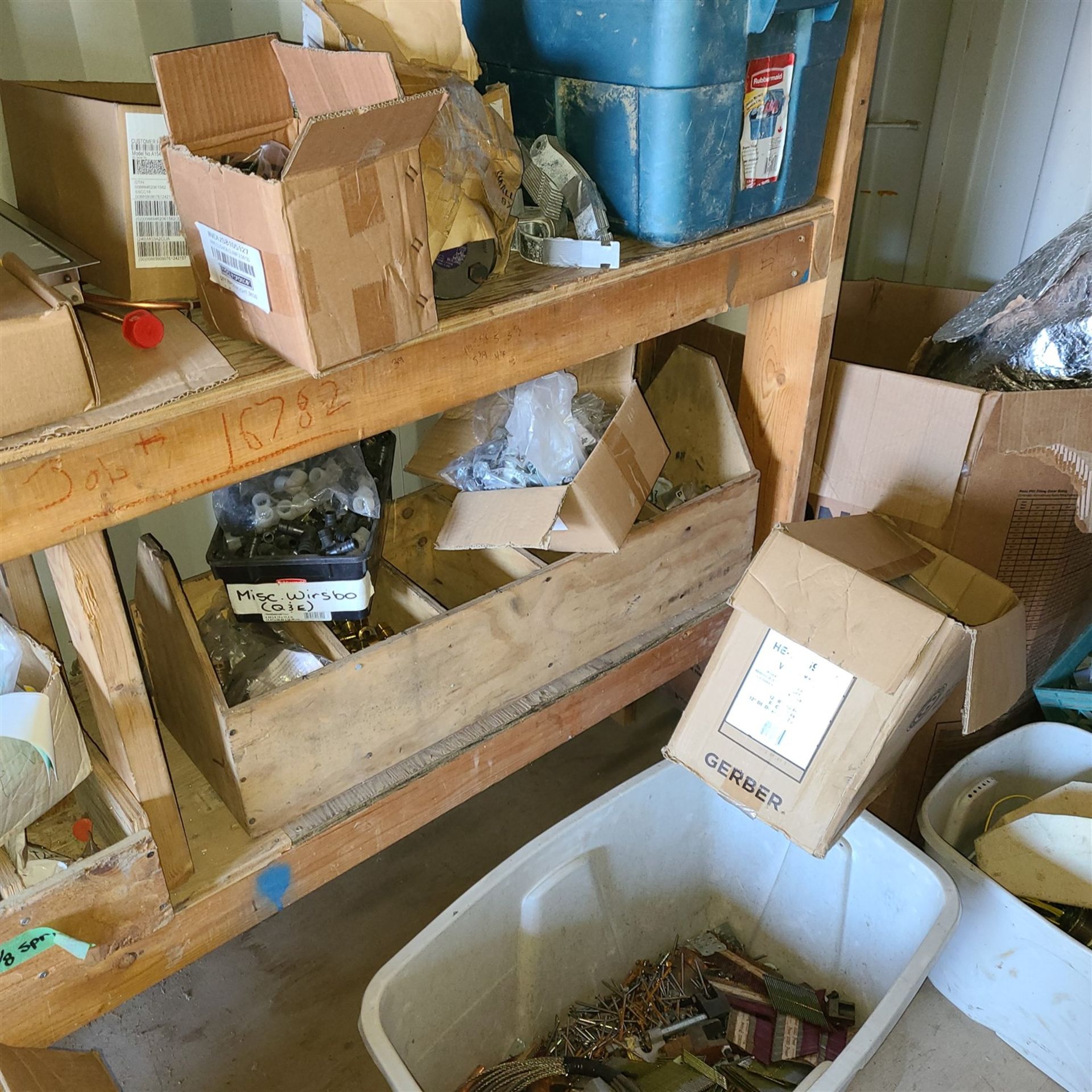 CONTENTS OF CONTAINER IN LOT #91 ASSORTED BRASS, SS FITTINGS AND PARTS, ASSORTED HANGERS, CLAMPS, - Image 6 of 8