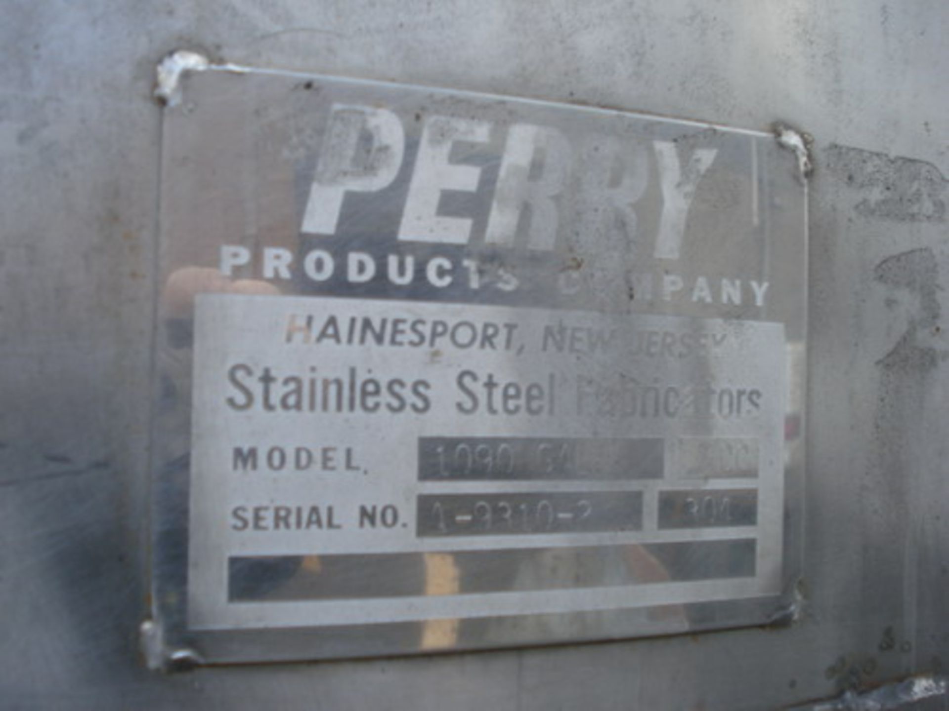 Perry Vertical 1,090 Gallon Stainless Steel Tank, Model 1090GAL, S/N A9310-2. - Image 2 of 3