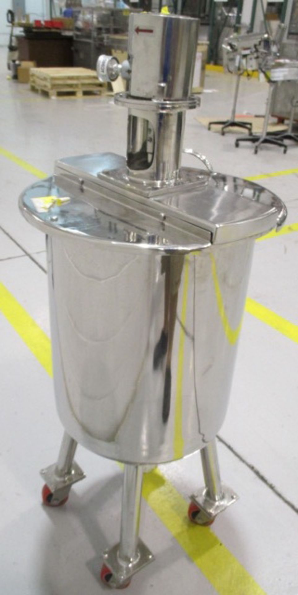 Sanitary 50 liter Portable Stainless Steel Tank, top entering Gast pneumatic agitator - Image 2 of 5