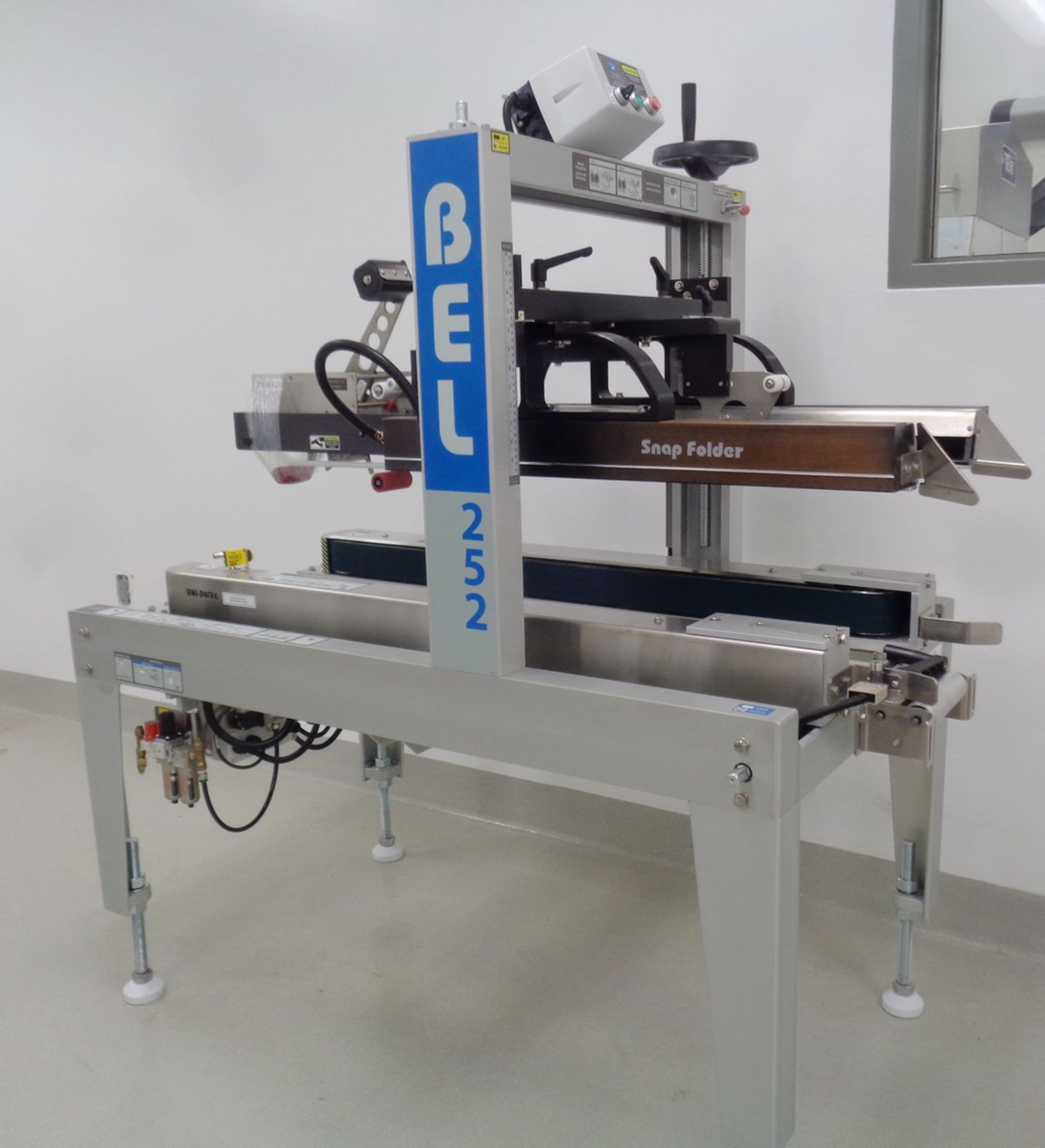 Wexxar BEL Fully Automatic Case Sealer, Model BEL 252, S/N 150973. - Image 2 of 6