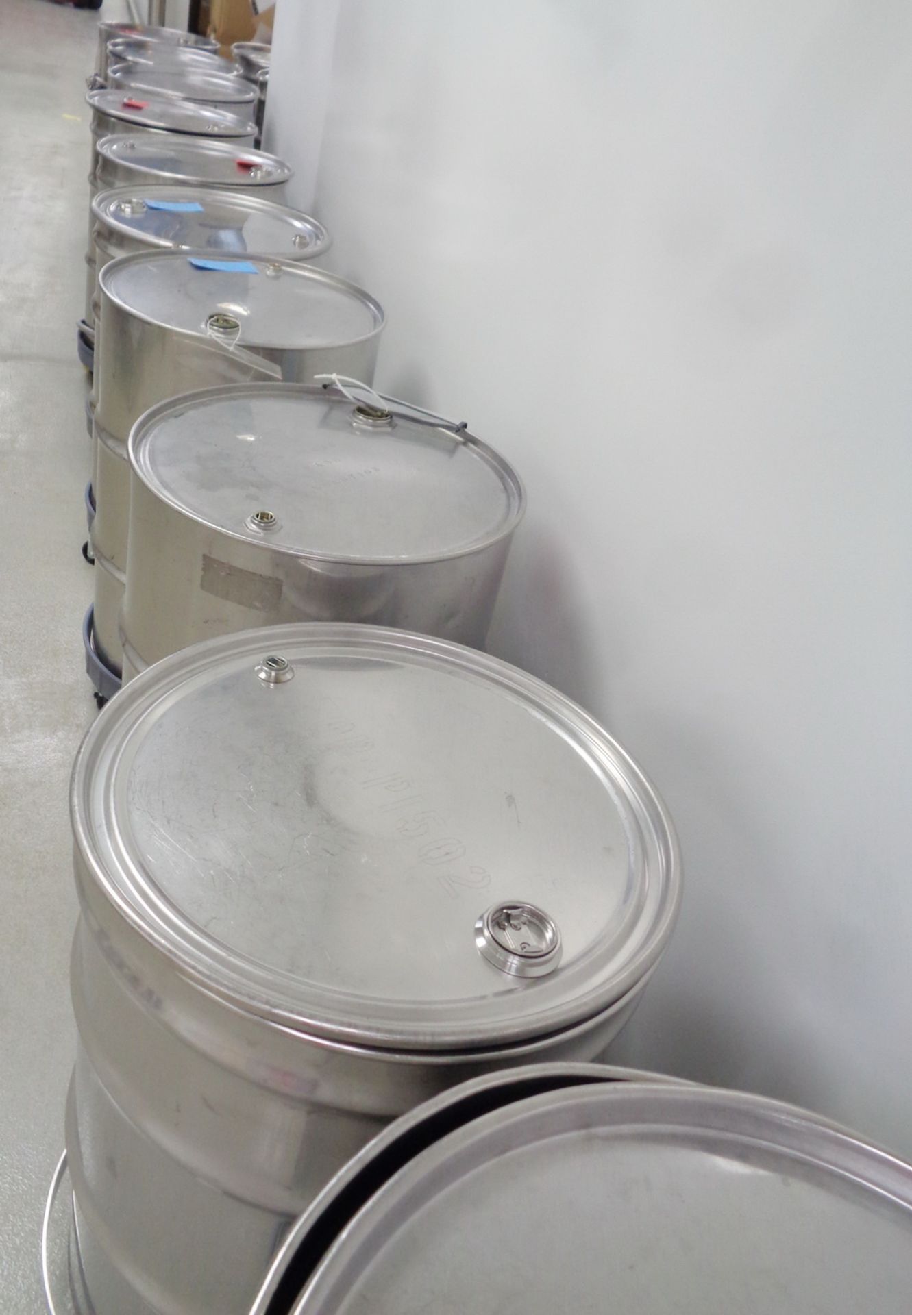 (1) Stainless Steel 55 gallon Ribbed Drum, portable, approximately 22" diameter x 34" deep - Image 2 of 3