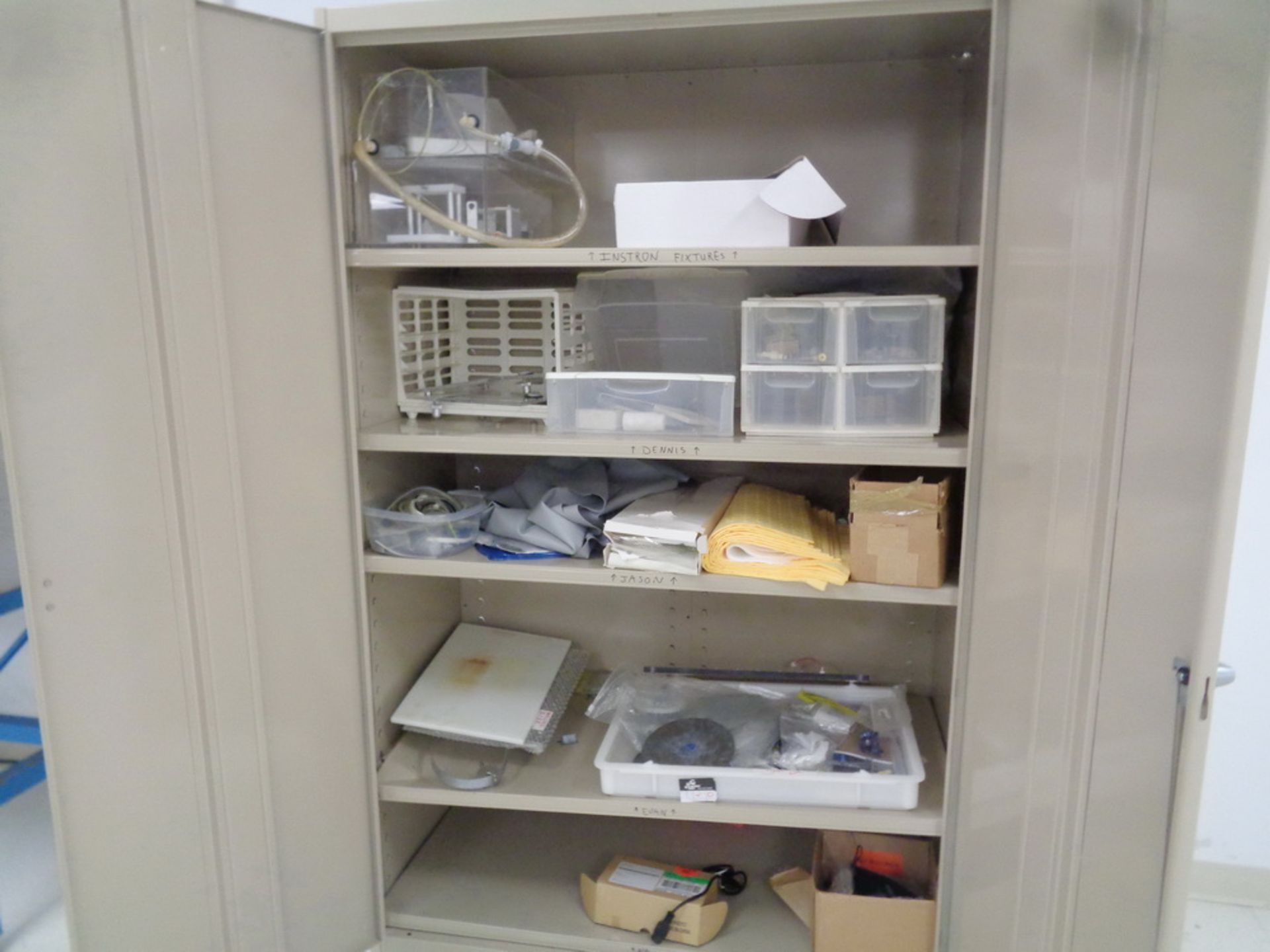 2 Door Storage Cabinet (contents not included) - Image 2 of 2