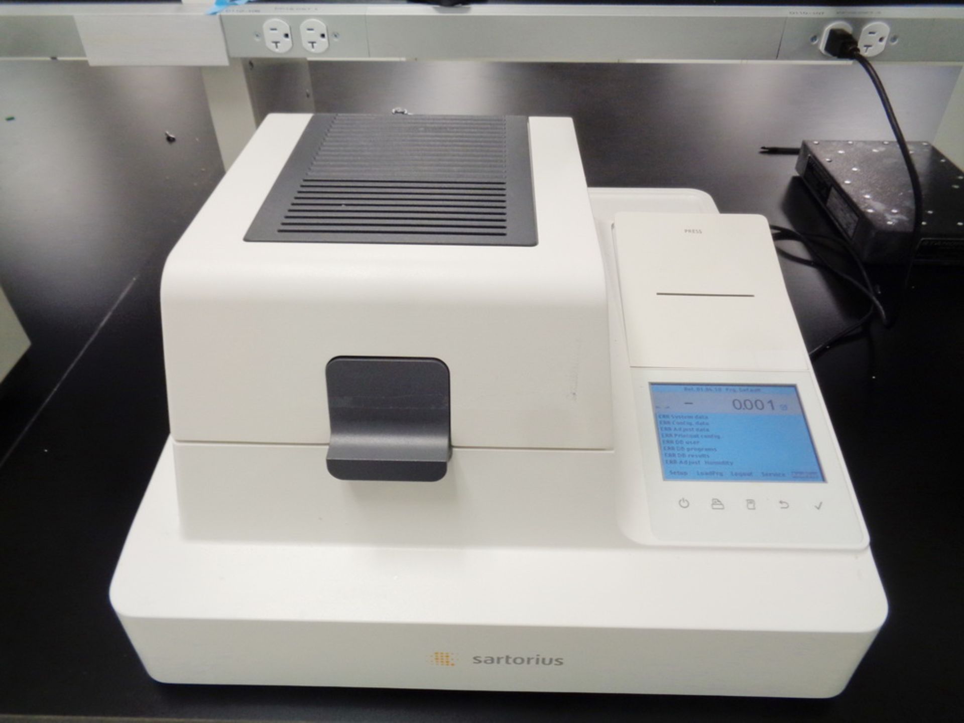 Sartorius LMA200PM-000US Moisture Analyzer w/ Microwave Drying and Analytical Balance