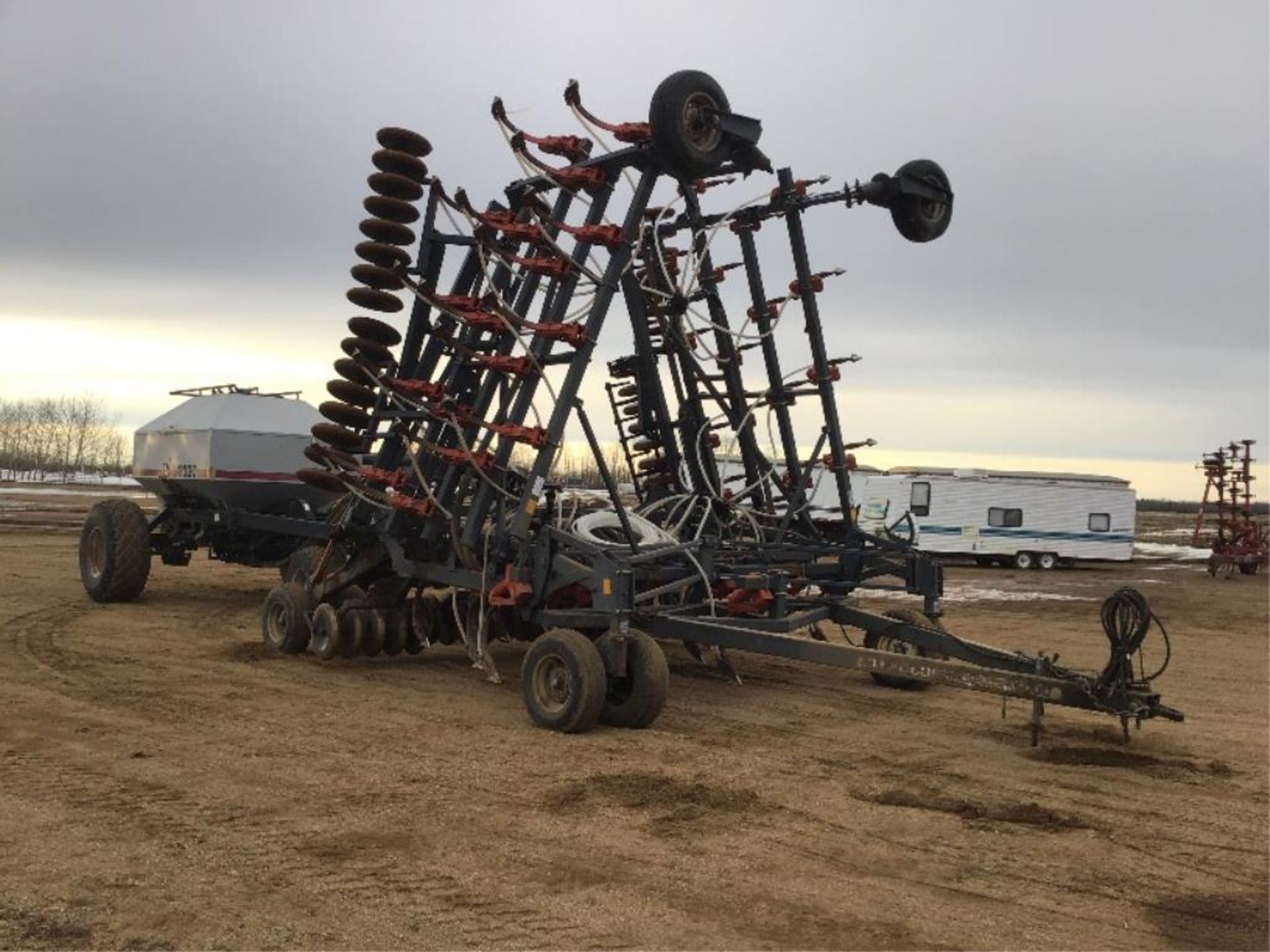 30 5000 Flexi Coil 39Ft Air Drill & 2320 Tow-Behind Cart Single Shoot, 9in Spacing, 3in Spread Boot. - Image 2 of 17