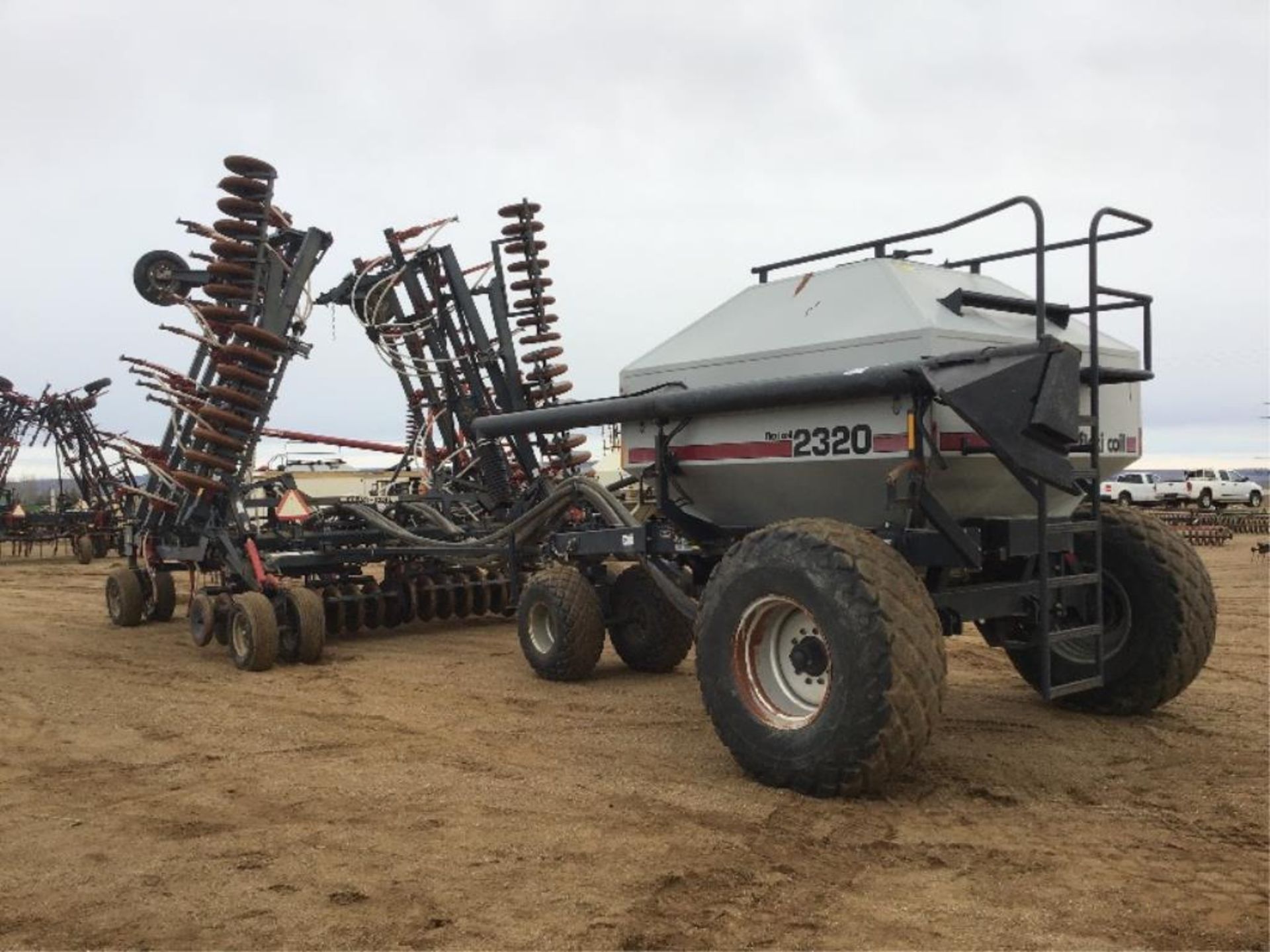 30 5000 Flexi Coil 39Ft Air Drill & 2320 Tow-Behind Cart Single Shoot, 9in Spacing, 3in Spread Boot. - Image 4 of 17