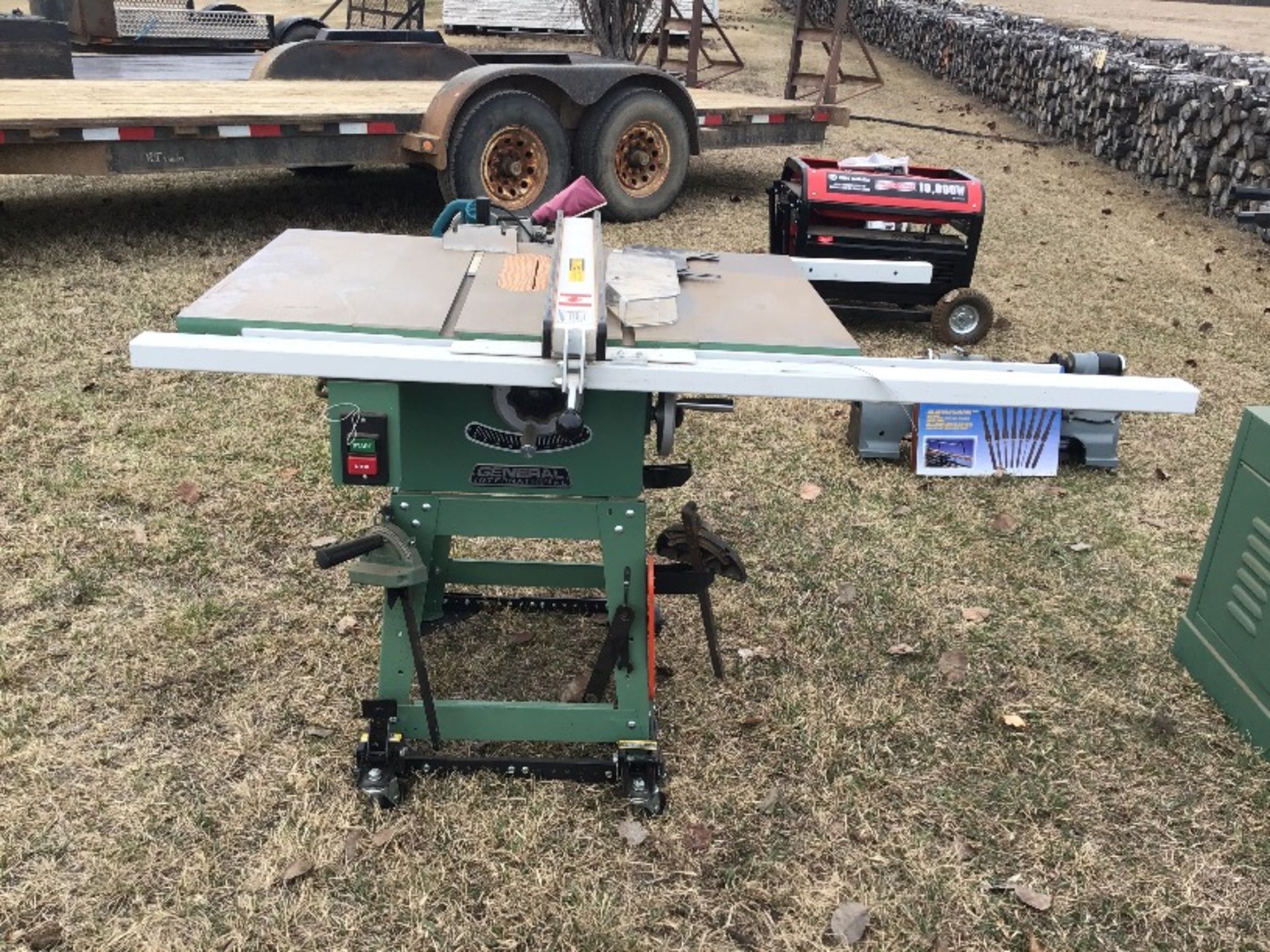 General International 110/220V 2hp Table Saw