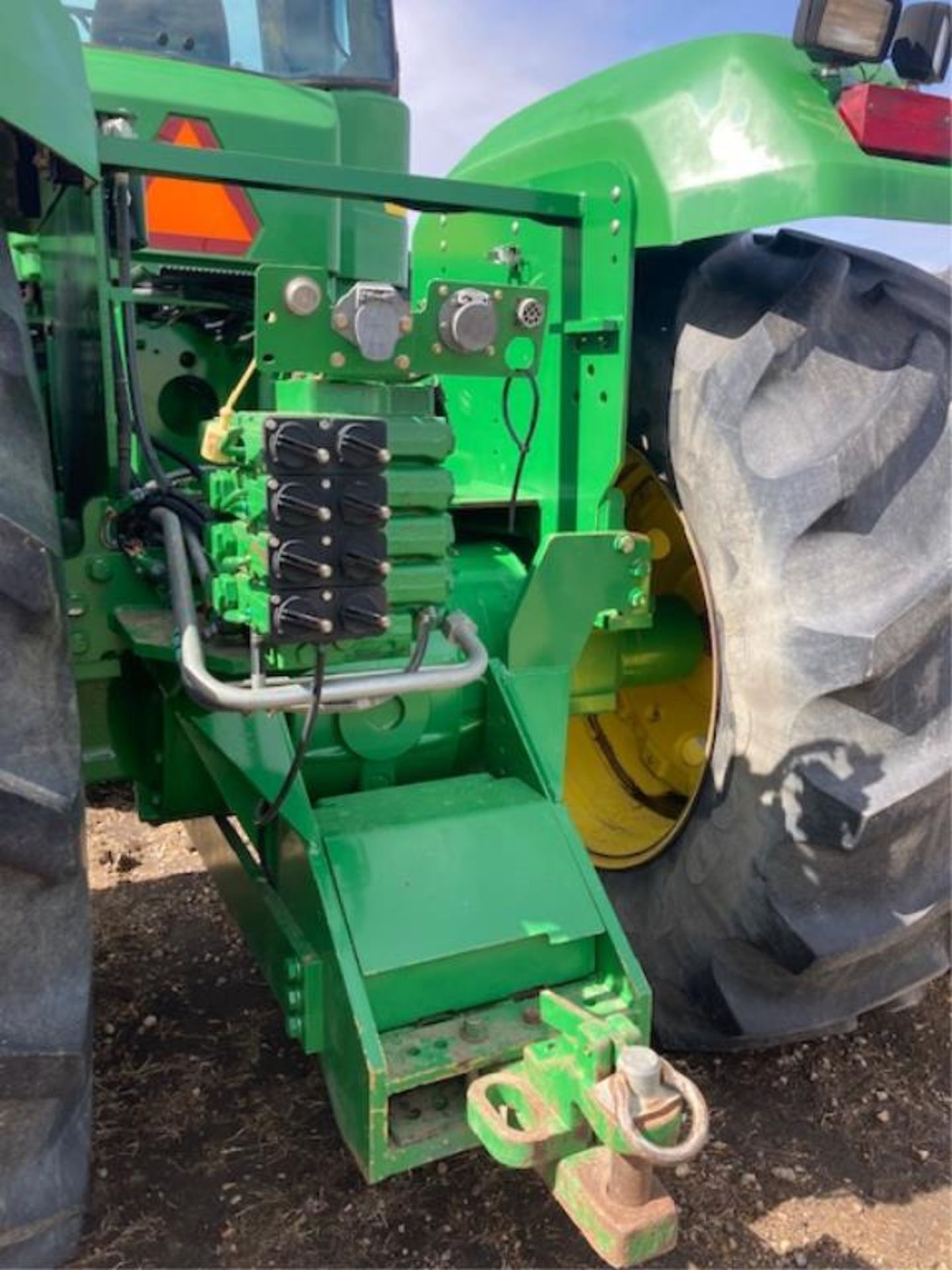 1997 John Deere 9300 4wd Tractor 710 70R/38 Duals, Rear Weights, 4-Hyd, 24 Spd Power Sync Trans, 699 - Image 24 of 26