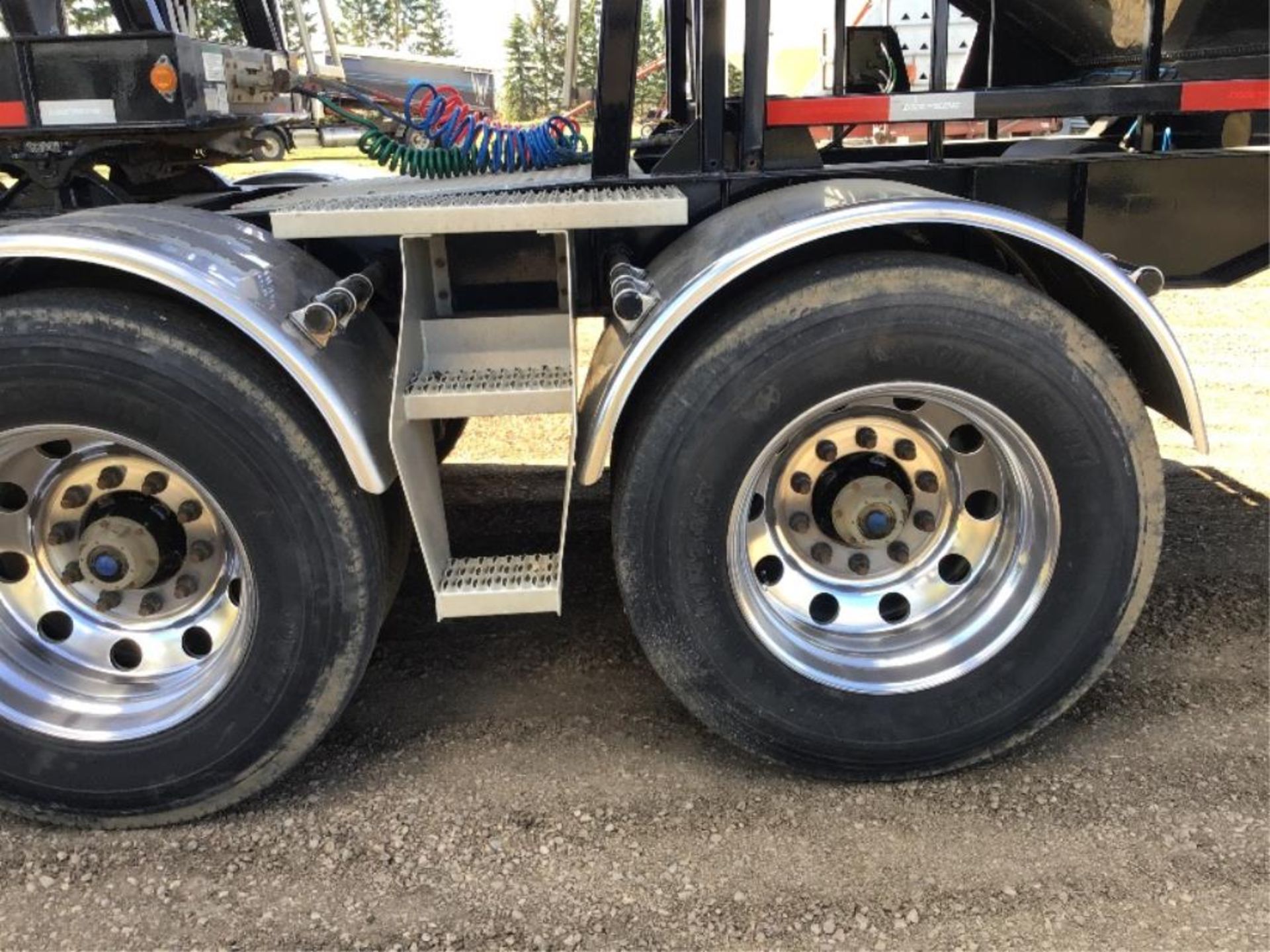 2017 Lode King Prestige Super-B Grain Trailers Dual Cranks, 24.5 Alumium wheels, Michels Roll Tarp - Image 10 of 11