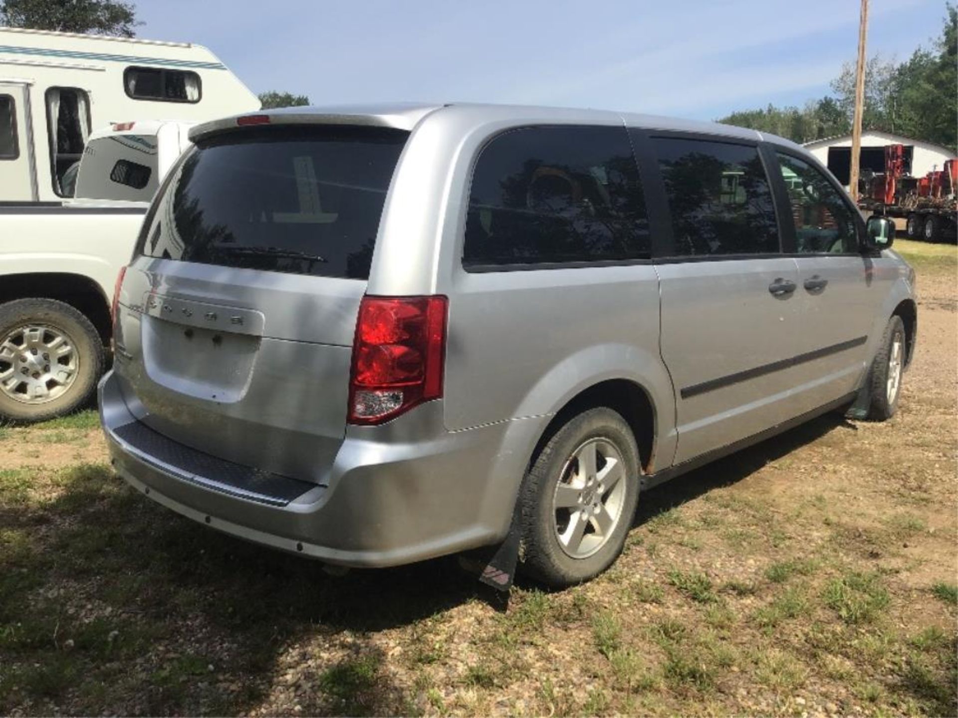 2011 Dodge Grand Caravan VIN 2C4RDGBG9CR272054 237668km VIN 2C4RDGBG9CR272054 237668km - Image 4 of 12