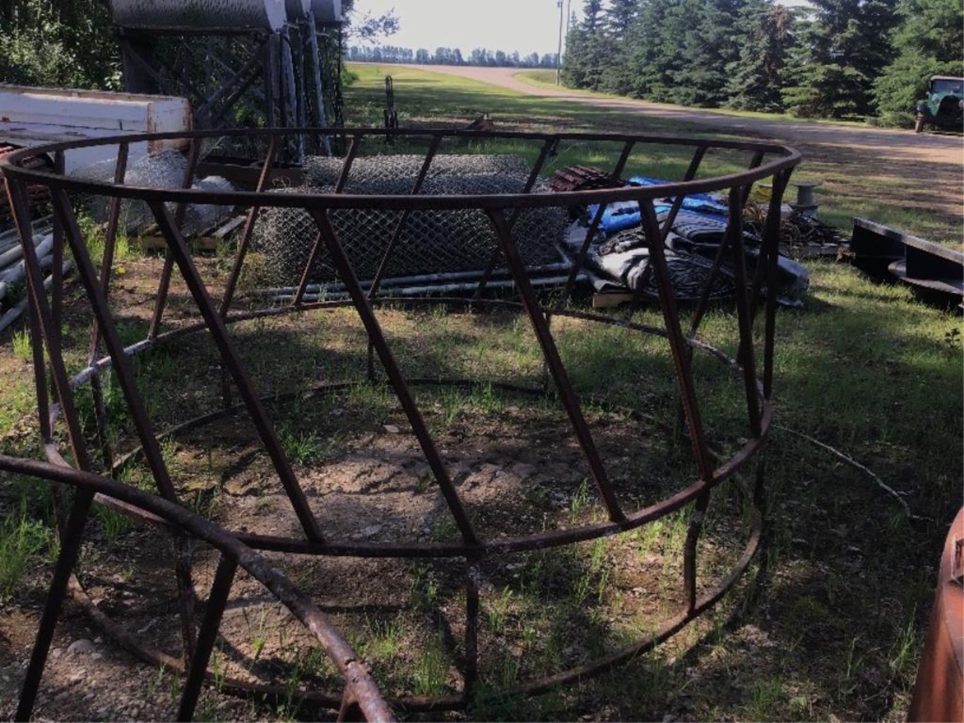 Round Bale Horse Feeder