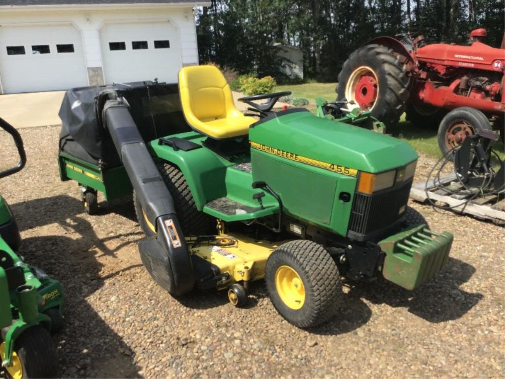 "1996 John Deere 455 Hydrostatic Drive Lawn Mower Tractor