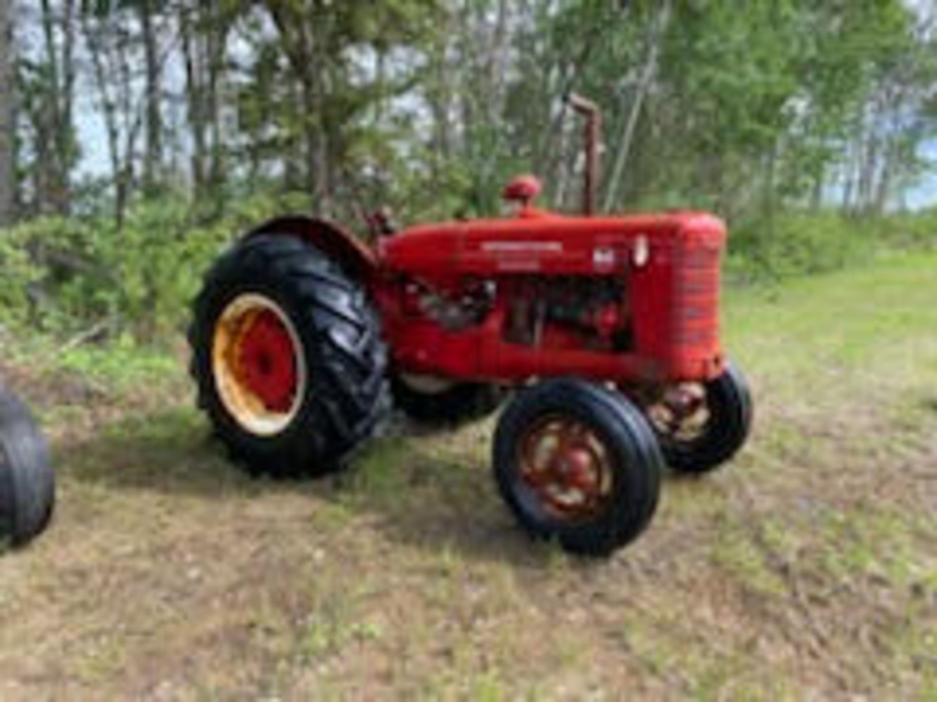 1952 W4 McCormick International Tractor s/n WBH32468 540PTO s/n WBH32468 540PTO - Image 3 of 5