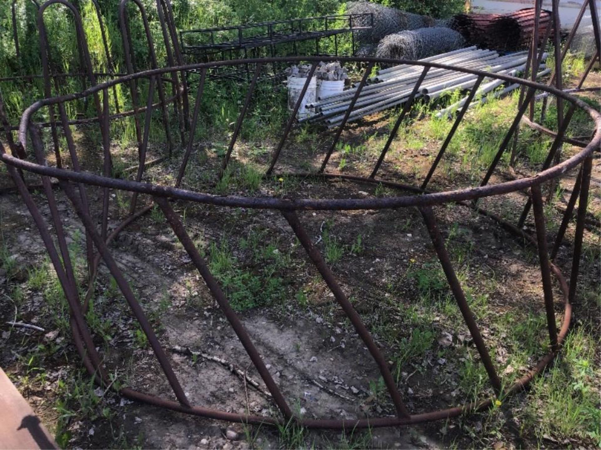 Round Bale Horse Feeder