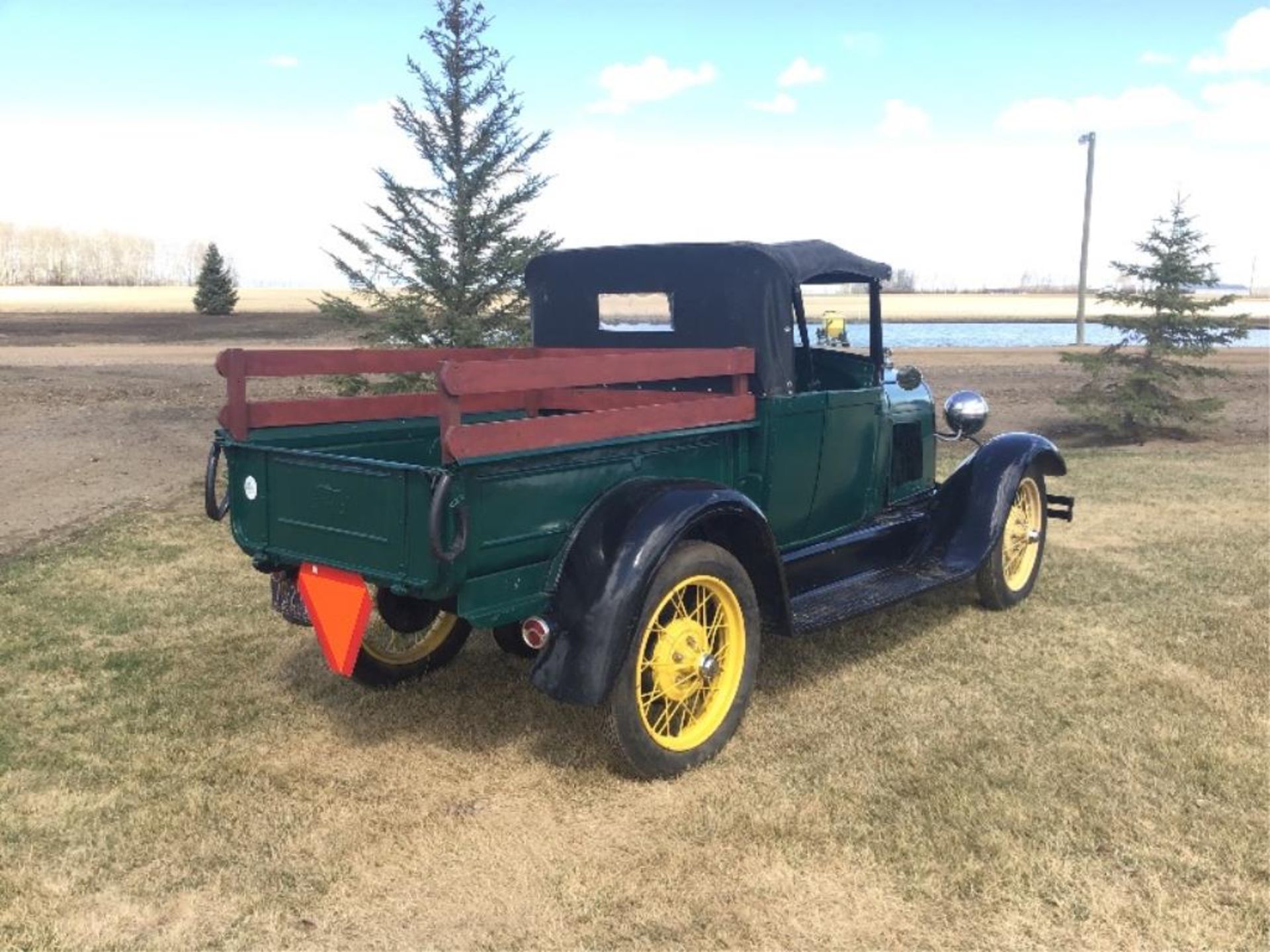 "1928 Model A Ford Nicely Restored Unit that (Runs & Drives) - Image 3 of 18