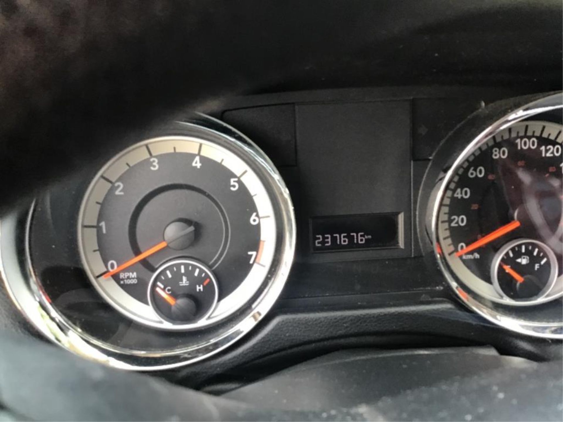 2011 Dodge Grand Caravan VIN 2C4RDGBG9CR272054 237668km VIN 2C4RDGBG9CR272054 237668km - Image 9 of 12