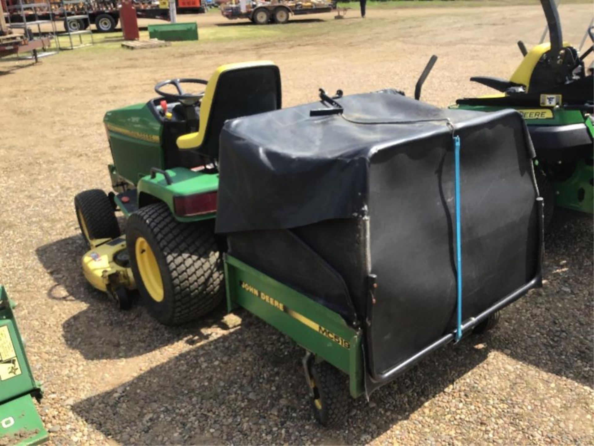 "1996 John Deere 455 Hydrostatic Drive Lawn Mower Tractor - Image 4 of 8