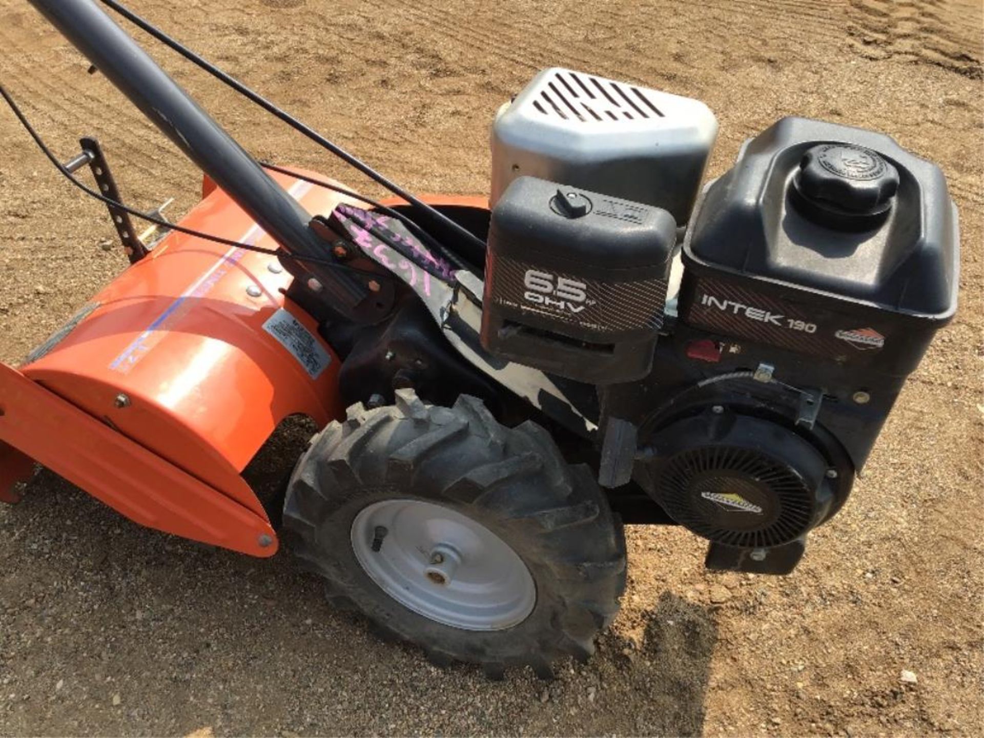 Husqvarna 17in Garden Tiller Counter Rotating Tines, Shifter Stuck - Image 5 of 5