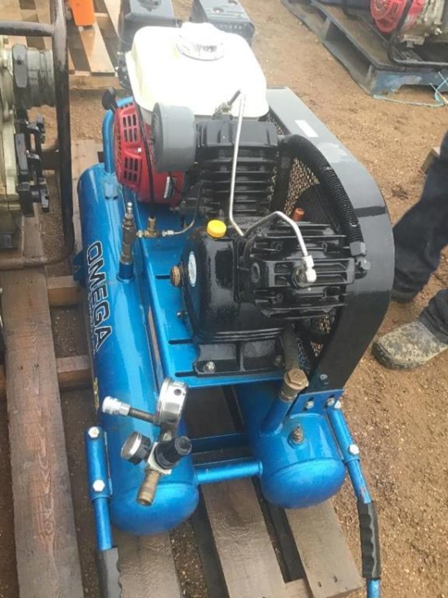 Omega Wheelbarrow Air-Compressor Honda Eng