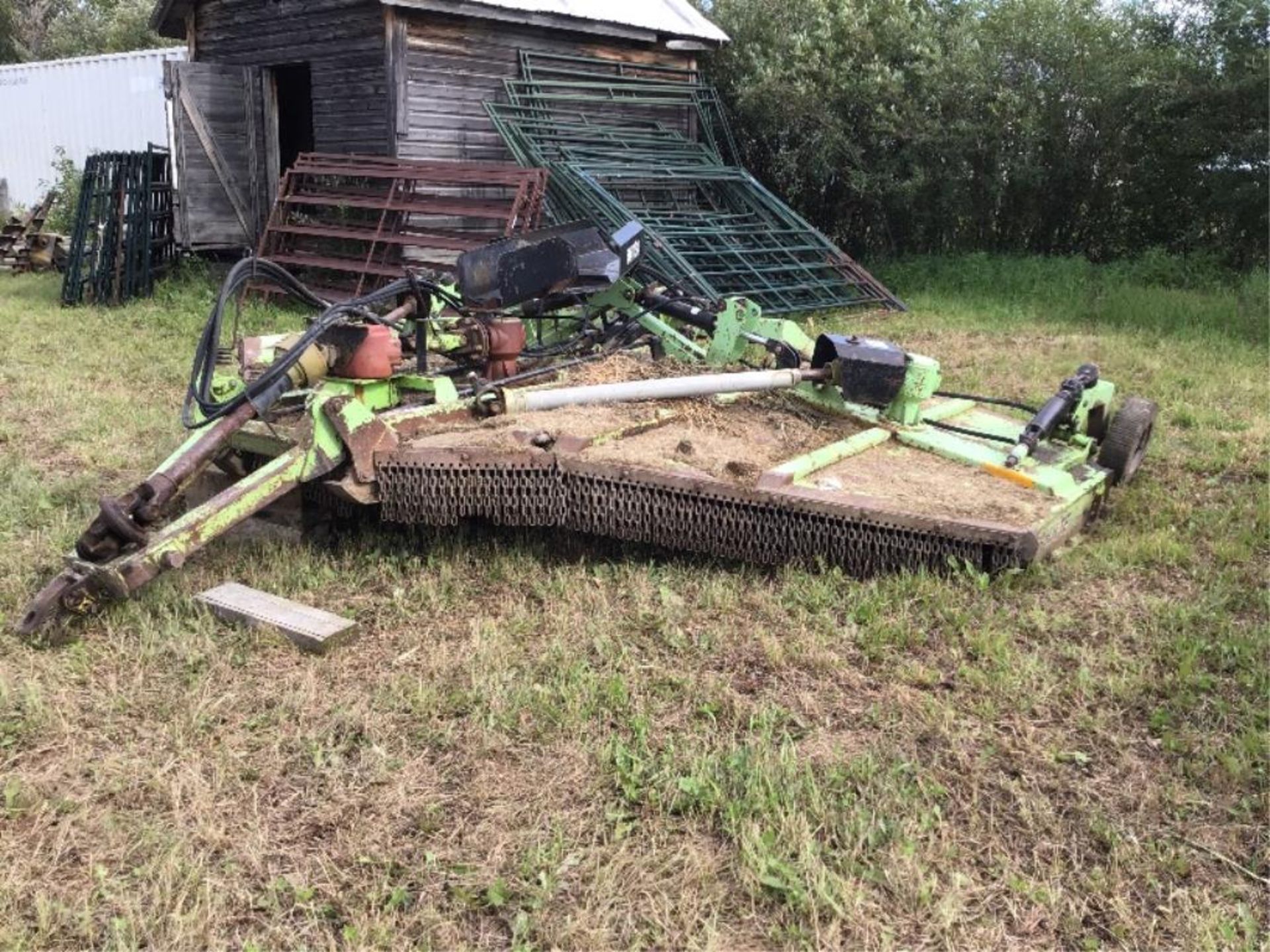 Schulte 15Ft Batwing Mower Drive Shaft to 1 Wing is Broke. Gear Box needs Repaired.