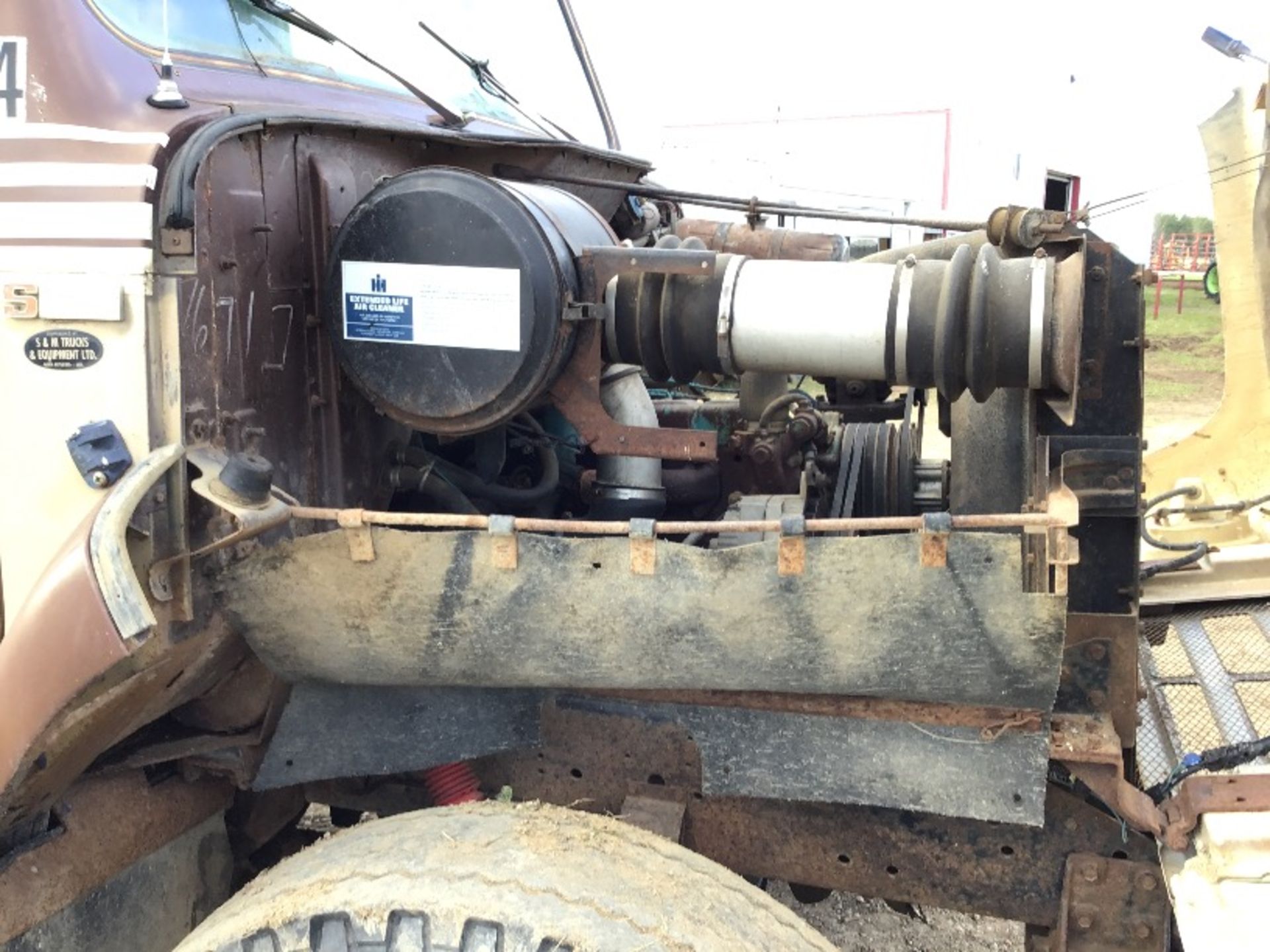 1979 International T/A Tag axle Grain Truck - Image 18 of 20