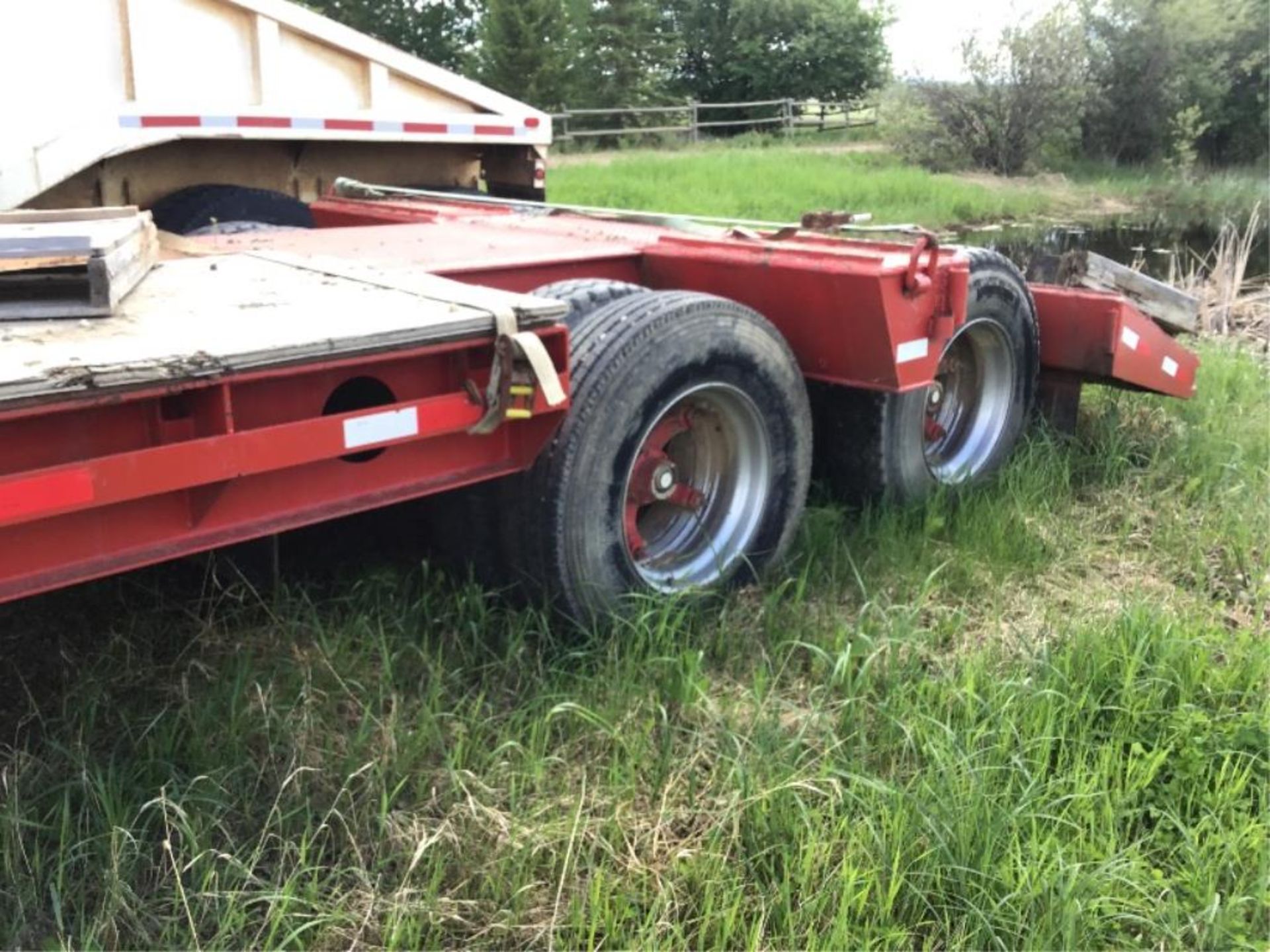 1979 Columbia 40-Ton T/A 40Ft Low Bed Trailer VIN ROL7498809 11R22.5 Tires, Spring Susp, 10Ft Wide - Image 5 of 7