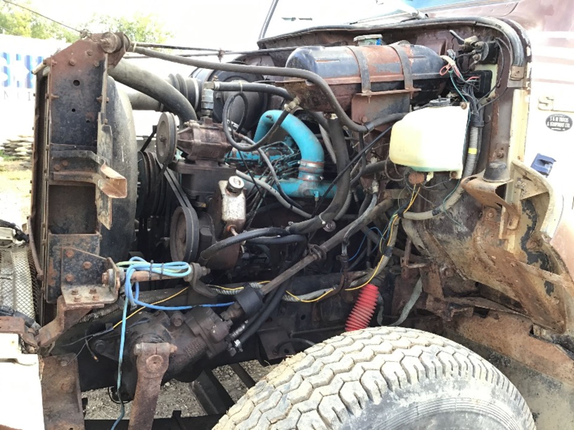 1979 International T/A Tag axle Grain Truck - Image 17 of 20