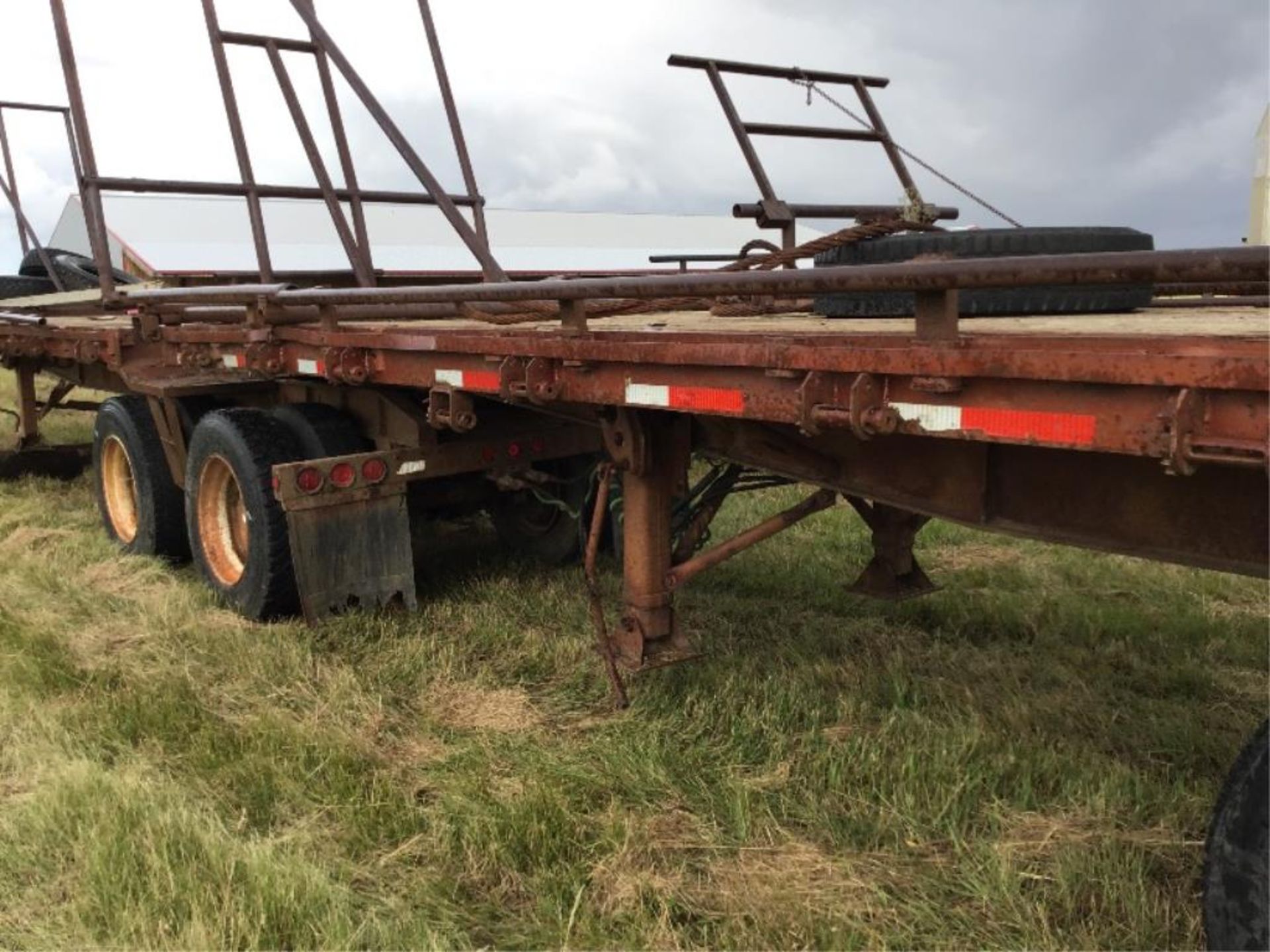 B-Train Round-Bale Bale-Hauler Trailer Sprin Ride Susp, 11R24.5 Tires - Image 12 of 17