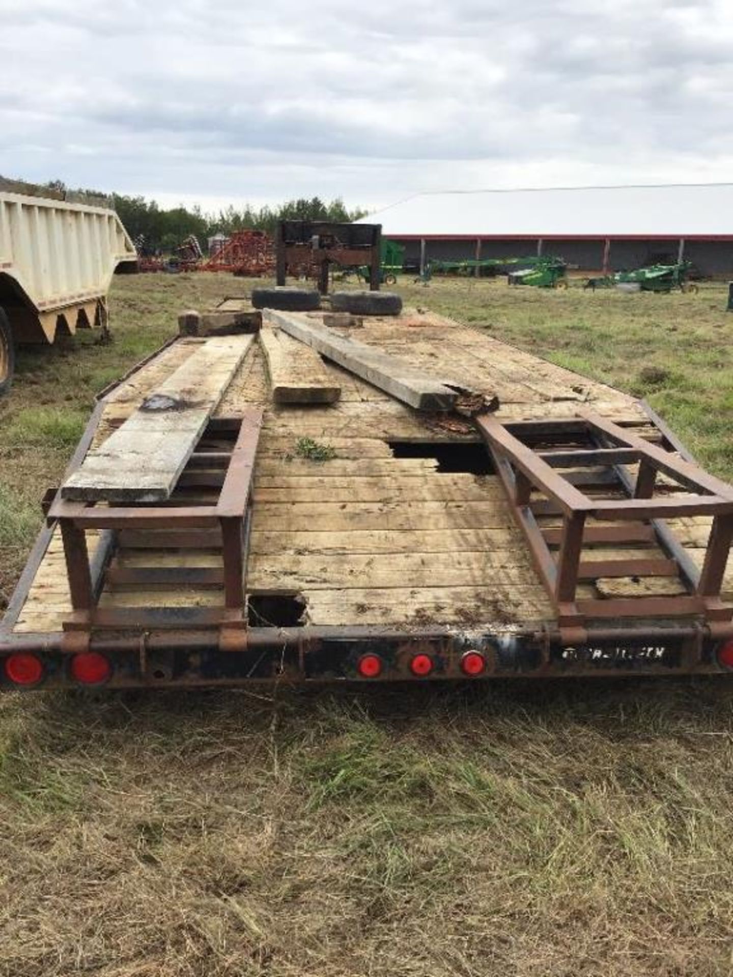 30Ft Trailtech T/A Dually Gooseneck Trailer Axles Needs repair. - Image 5 of 8