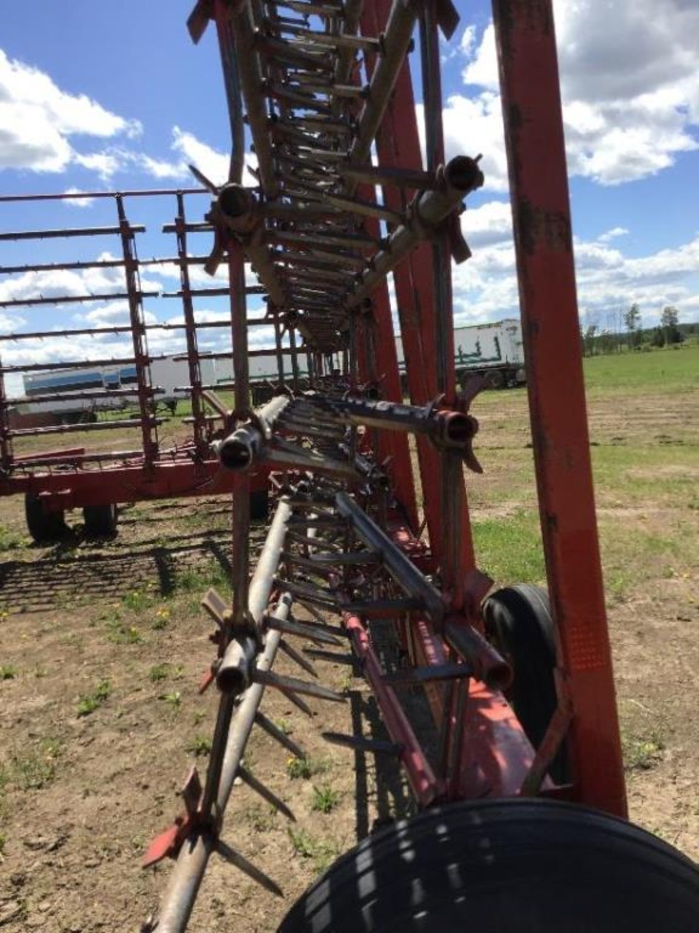 60Ft McFarlane WDL-2000 Harrows 5in-5.5in Tines - Image 3 of 9