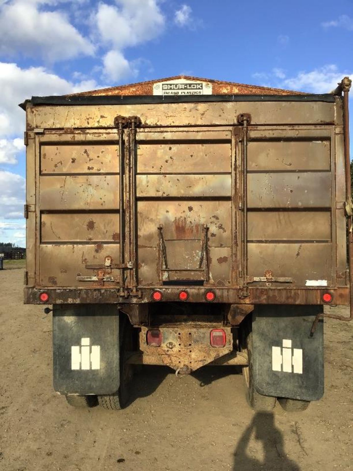 1979 International T/A Tag axle Grain Truck - Image 4 of 20