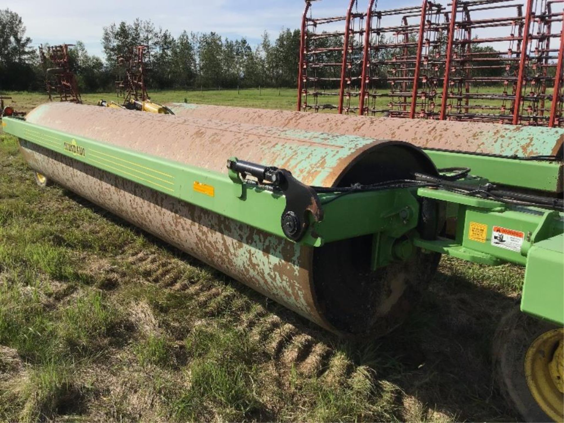 50Ft Mandako LR3442 Land Roller 3 Section roller w/ 42in drum, 3/4in thick s/n LR14-03-50-69-1 - Image 3 of 8