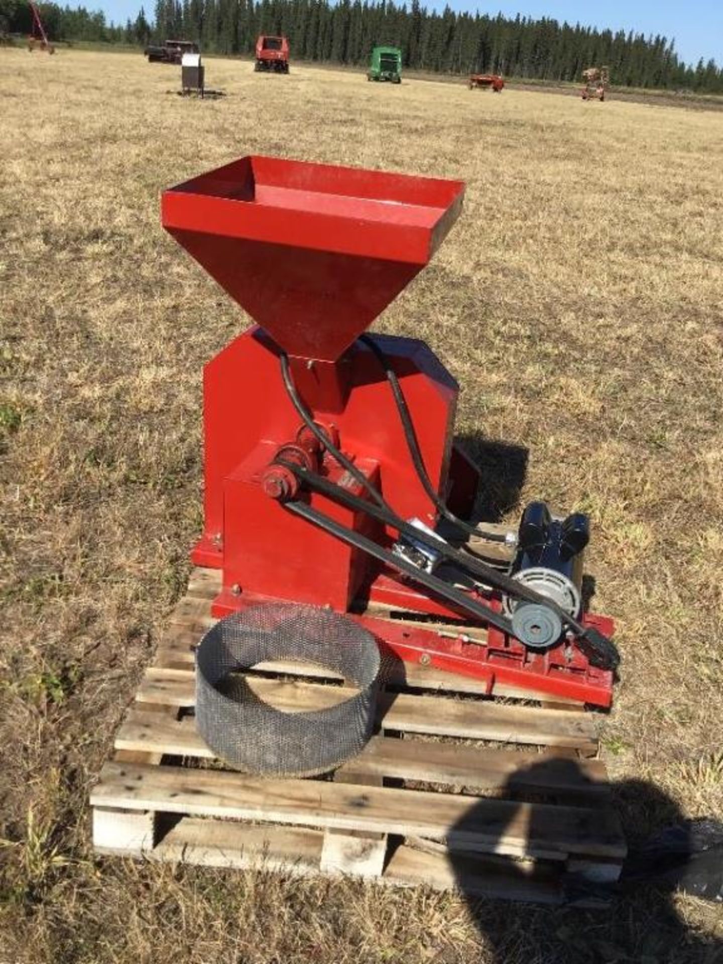 Farm King 60 Feed Electric Grinder 220V 5hp - Image 2 of 4