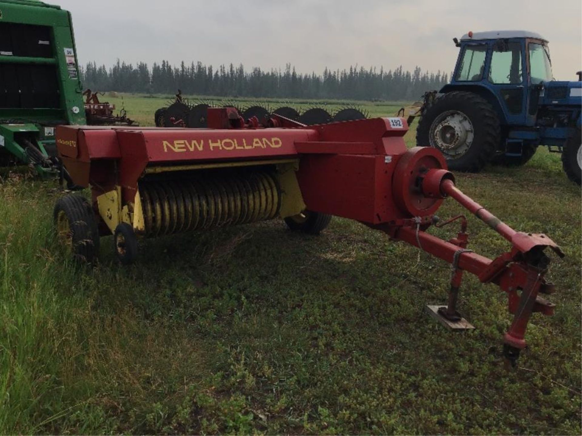 273 Sperry New Holland Square Baler S/N 315508 27X9.50-15 Tires