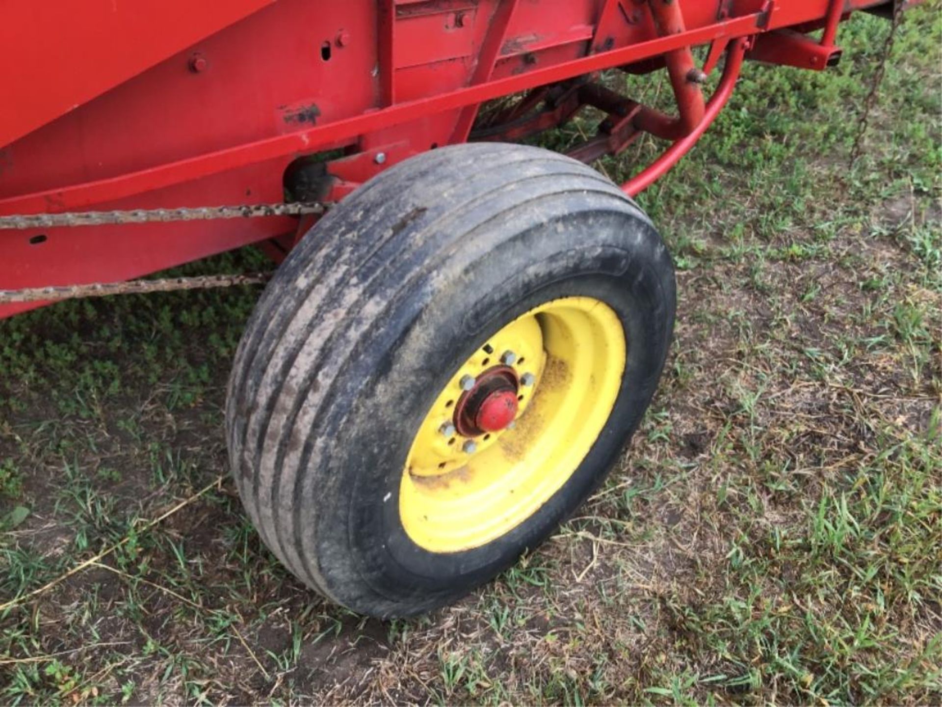 273 Sperry New Holland Square Baler S/N 315508 27X9.50-15 Tires - Image 8 of 8