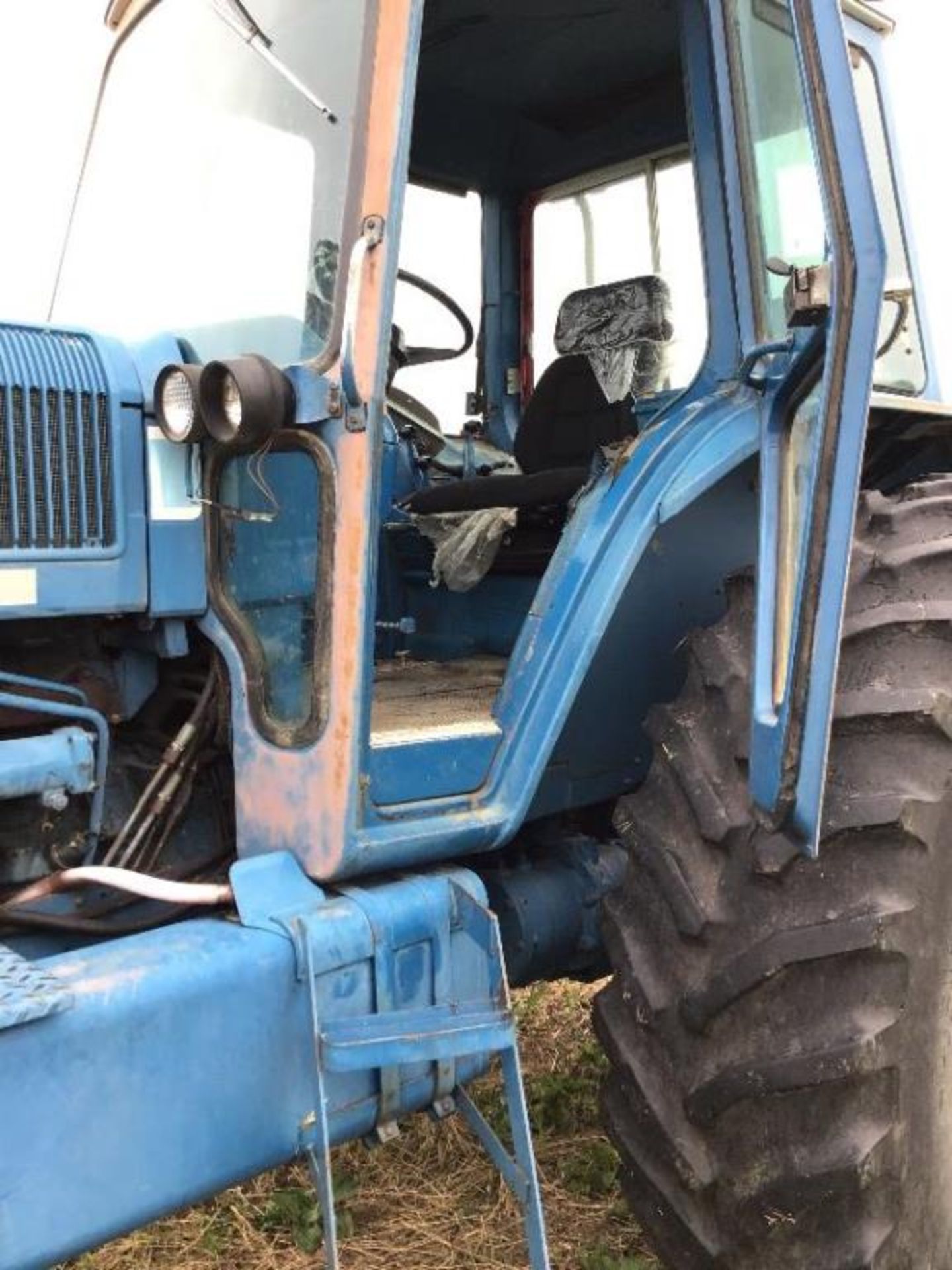 1983 Ford TW-35 MFWD Tractor Rear Wheel Weights, 190hp, 20.8R38 rr, 14.9-28fr, 3 hyd, 1000PTO, 5011h - Image 10 of 16