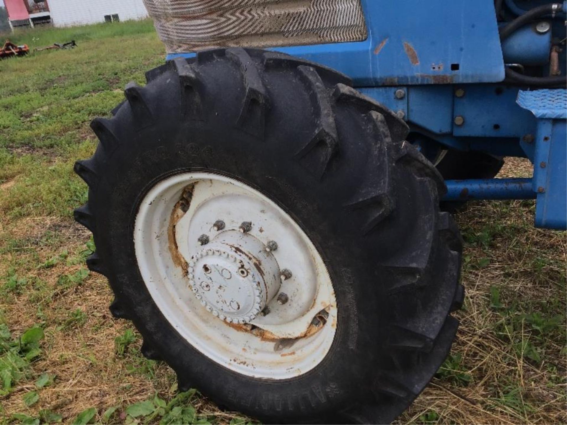 1983 Ford TW-35 MFWD Tractor Rear Wheel Weights, 190hp, 20.8R38 rr, 14.9-28fr, 3 hyd, 1000PTO, 5011h - Image 8 of 16