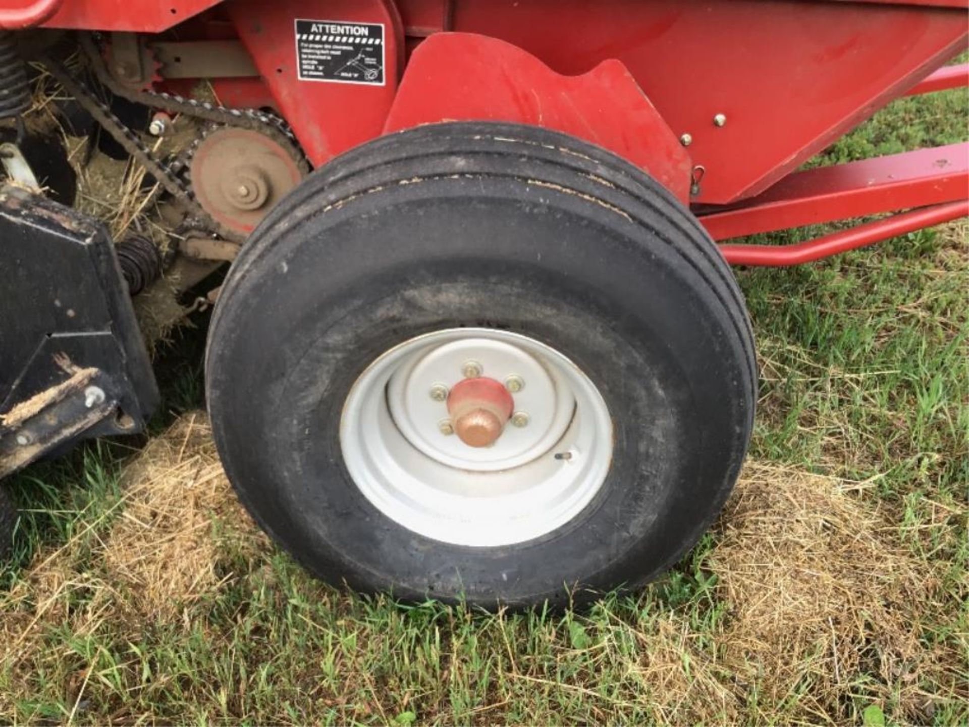 Case IH RBX563 Round Baler 14L-15.1 SL Tires, s/n Y6N014369 - Image 5 of 9