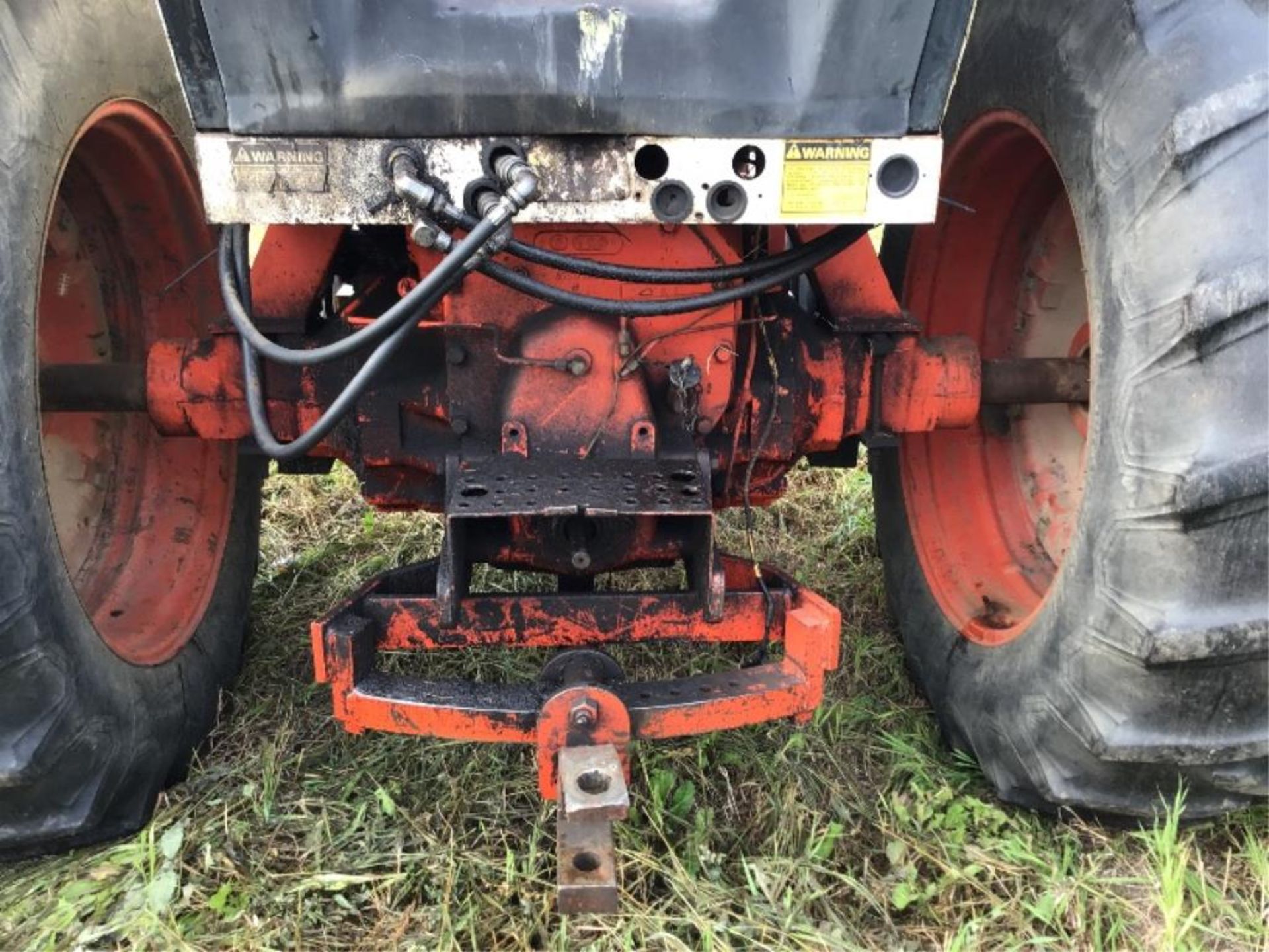 1982 Case 2290 2wd Tractor w/Boss FEL 18.4-38rr Duals, 2-rr Hyd, 8042hrs, 12spd Partial Powershift T - Image 4 of 12