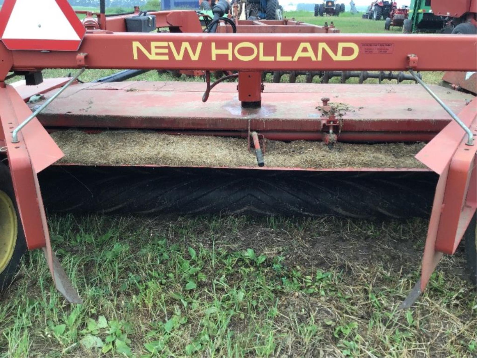 New Holland 1411 11Ft Discbine s/n 605918 Low acres on new Gear Box. - Image 8 of 9