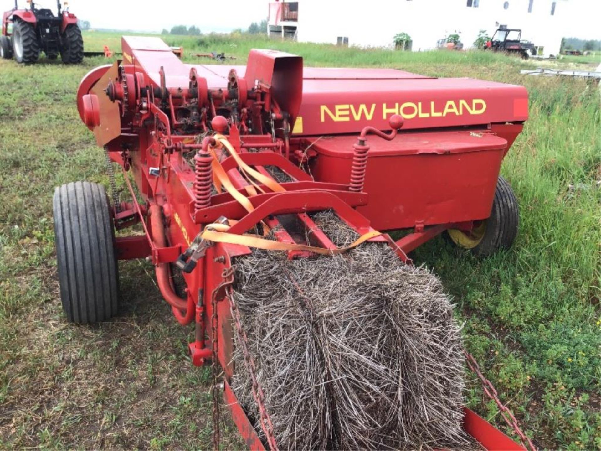 273 Sperry New Holland Square Baler S/N 315508 27X9.50-15 Tires - Image 3 of 8