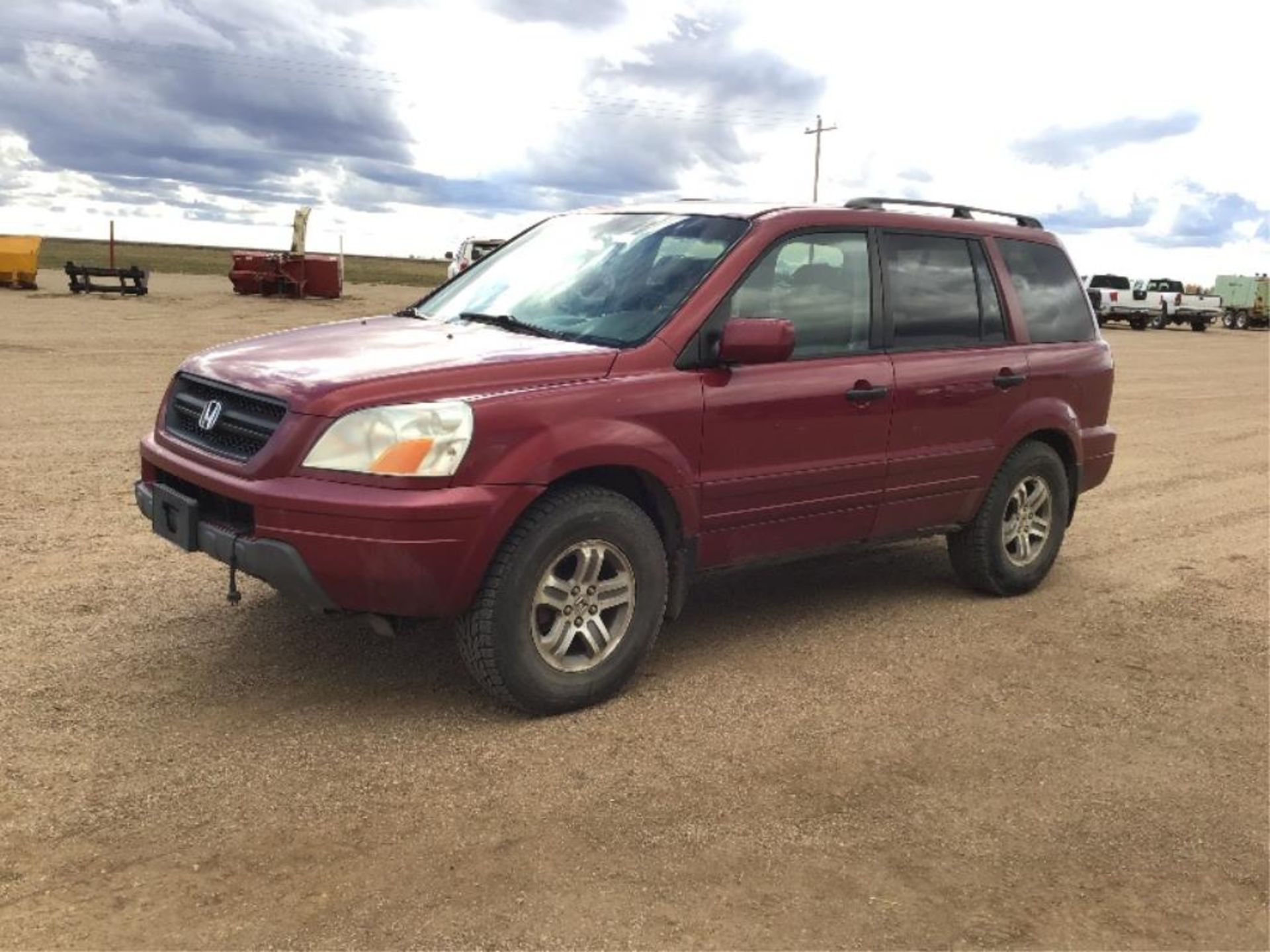 2003 Honda Pilot 4x4 SUV VIN 2HKYF18573H000088 3.5L Vtec Eng, A/T, 377,491km, 8-pass, Leather Int - Image 2 of 12