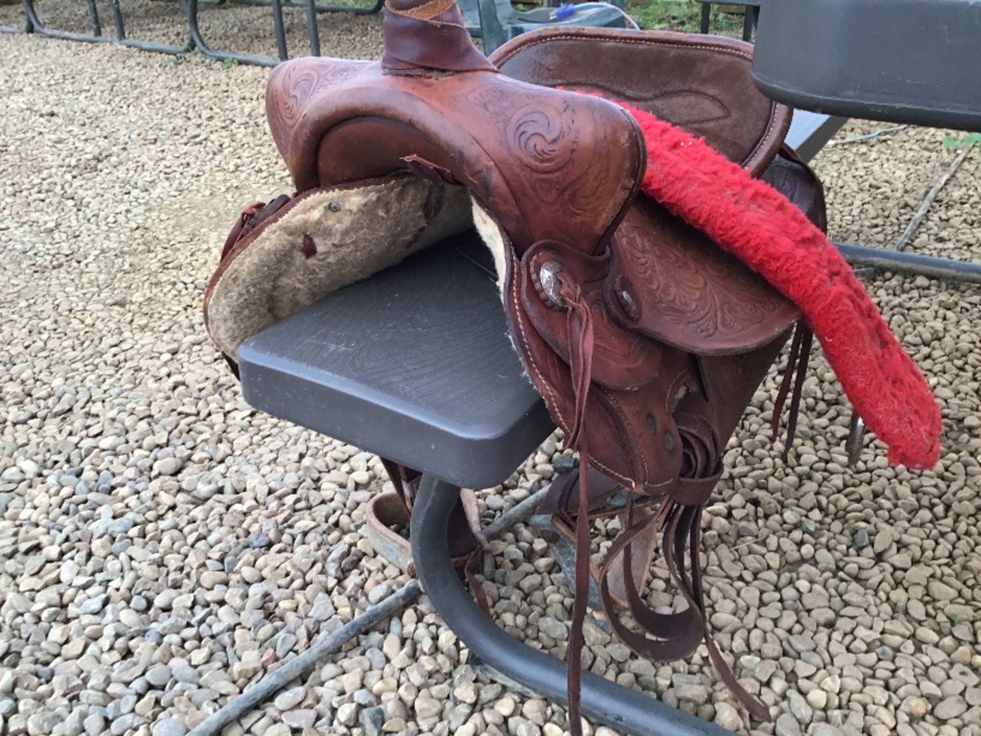 14in Saddle - Image 2 of 2
