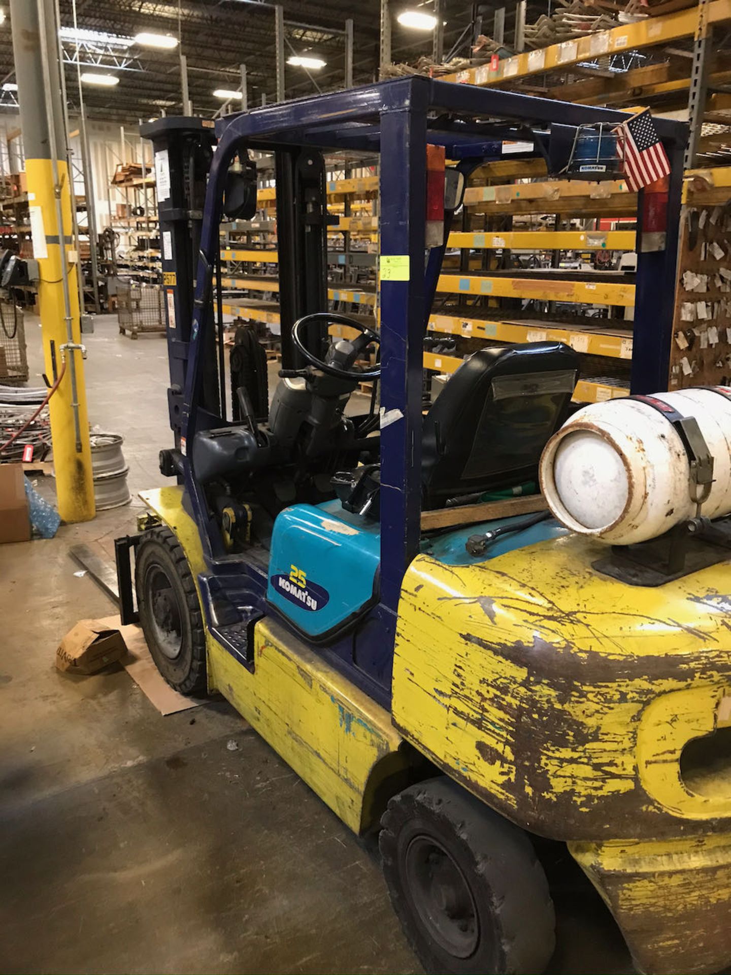 Komatsu Forklift - Image 2 of 4