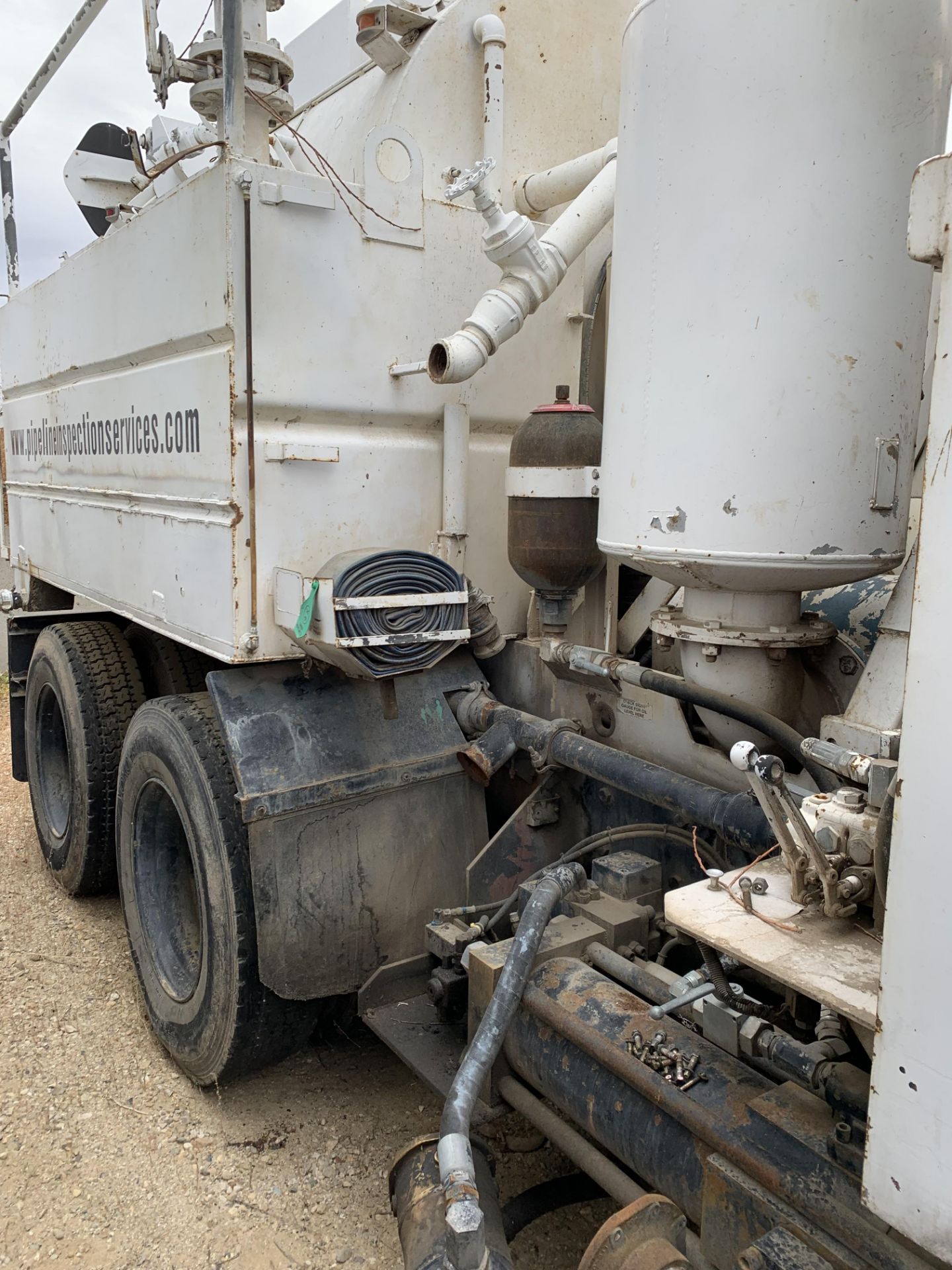 1989 International / Vactor Inter'l. - 2554 6X4 / Vactor 835 VINS: Inter'l. 1HTGCZ3T4KH692366 / Vac - Image 4 of 8