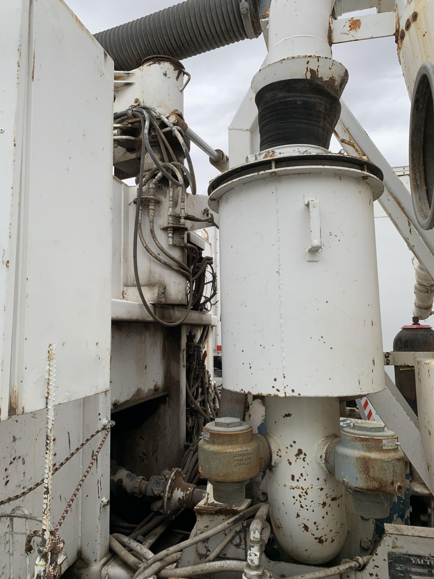 1989 International / Vactor Inter'l. - 2554 6X4 / Vactor 835 VINS: Inter'l. 1HTGCZ3T4KH692366 / Vac - Image 7 of 8