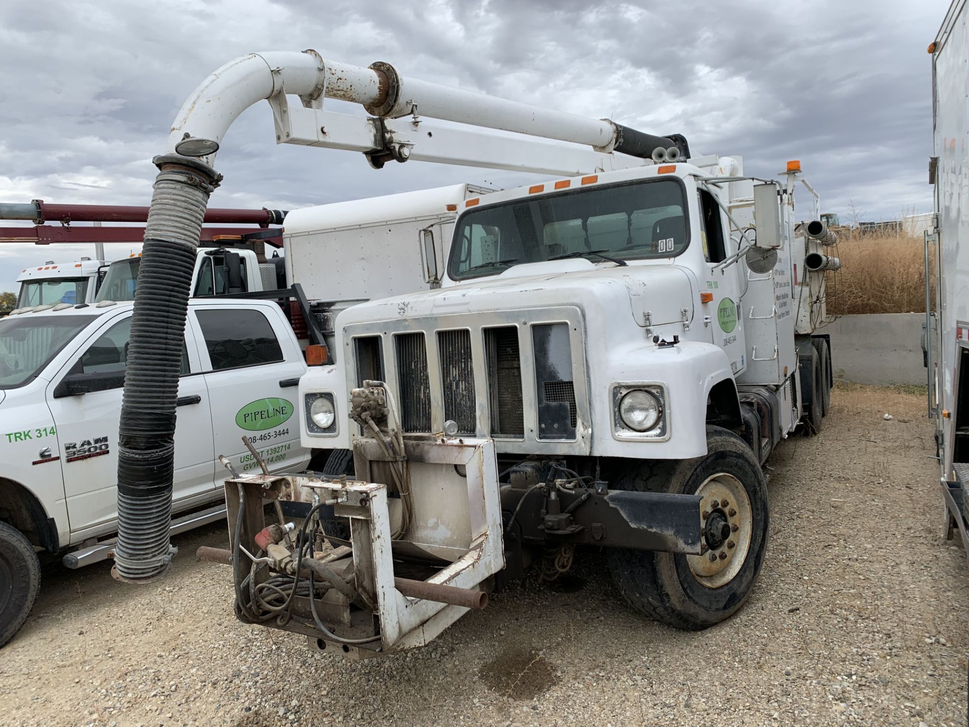 1989 International / Vactor Inter'l. - 2554 6X4 / Vactor 835 VINS: Inter'l. 1HTGCZ3T4KH692366 / Vac